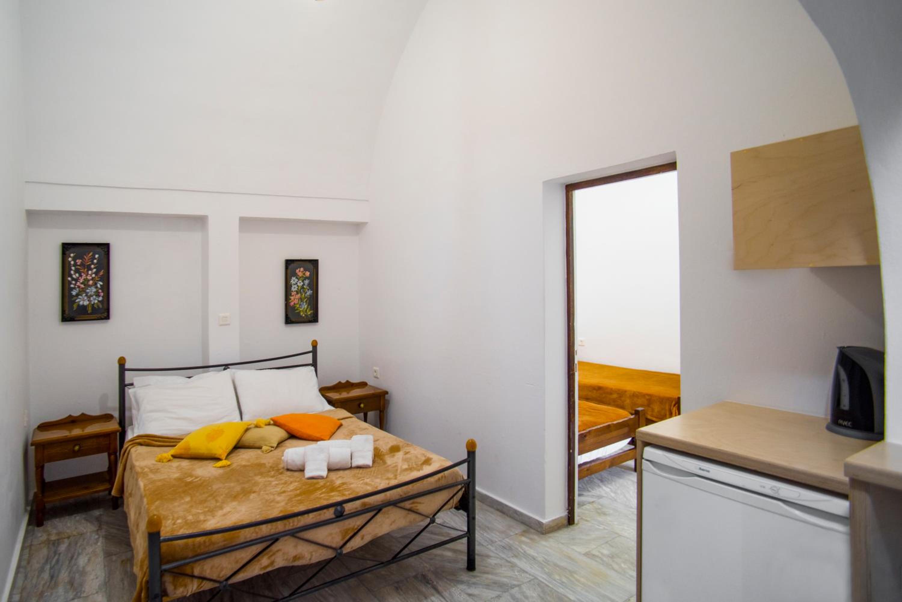 Two-Bedroom Apartment - Photo 14