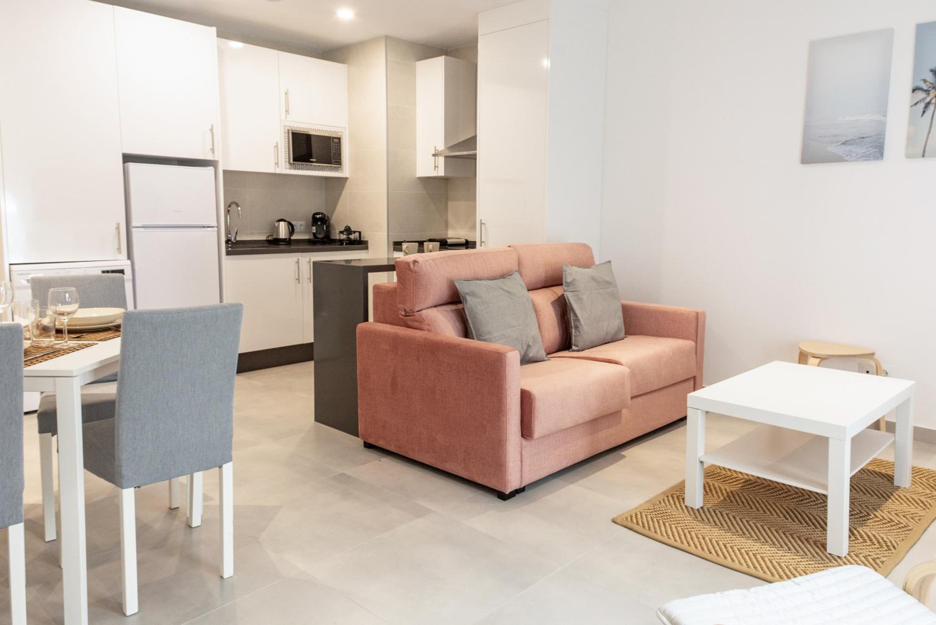 One-Bedroom Apartment - Photo 1