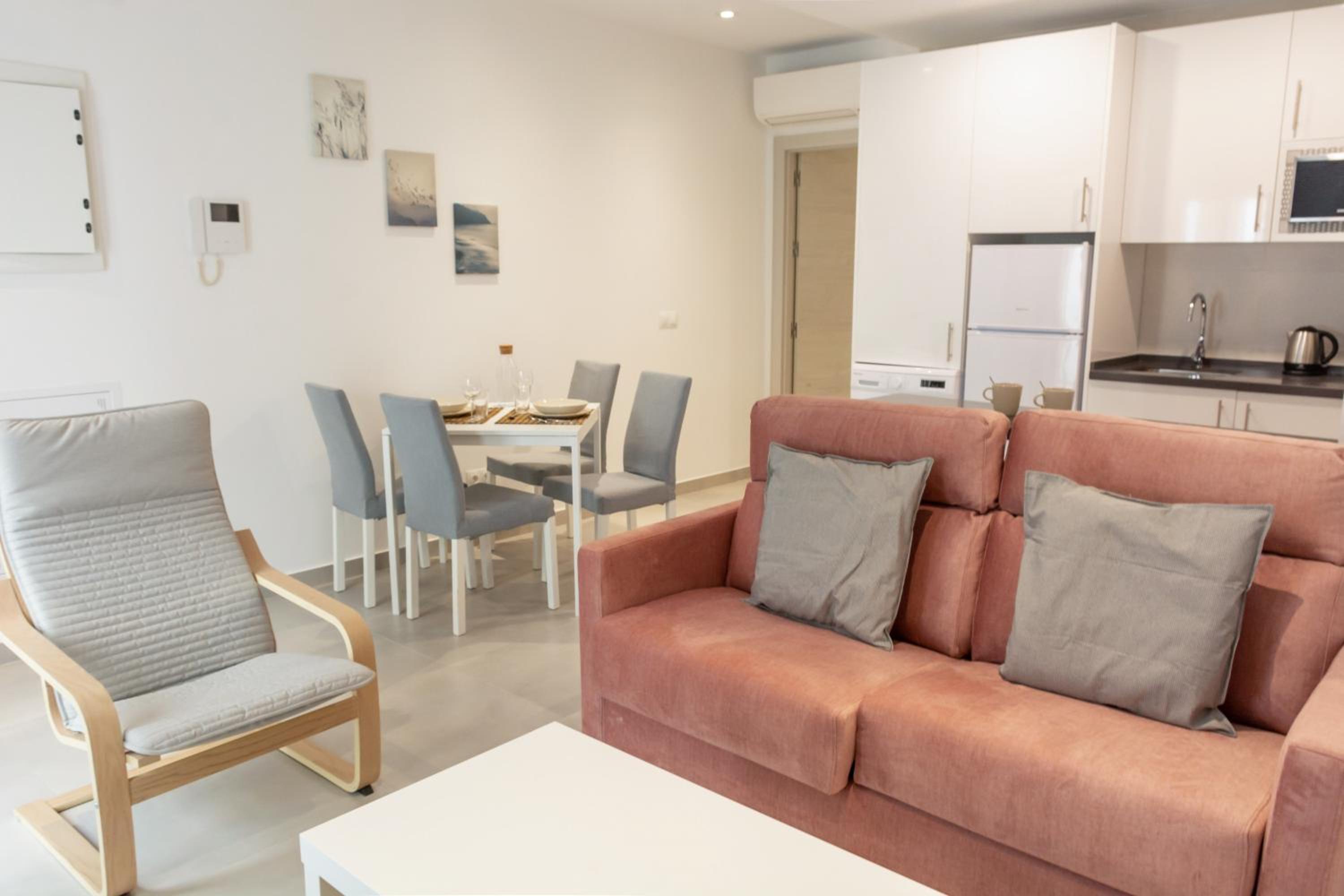 One-Bedroom Apartment - Photo 13