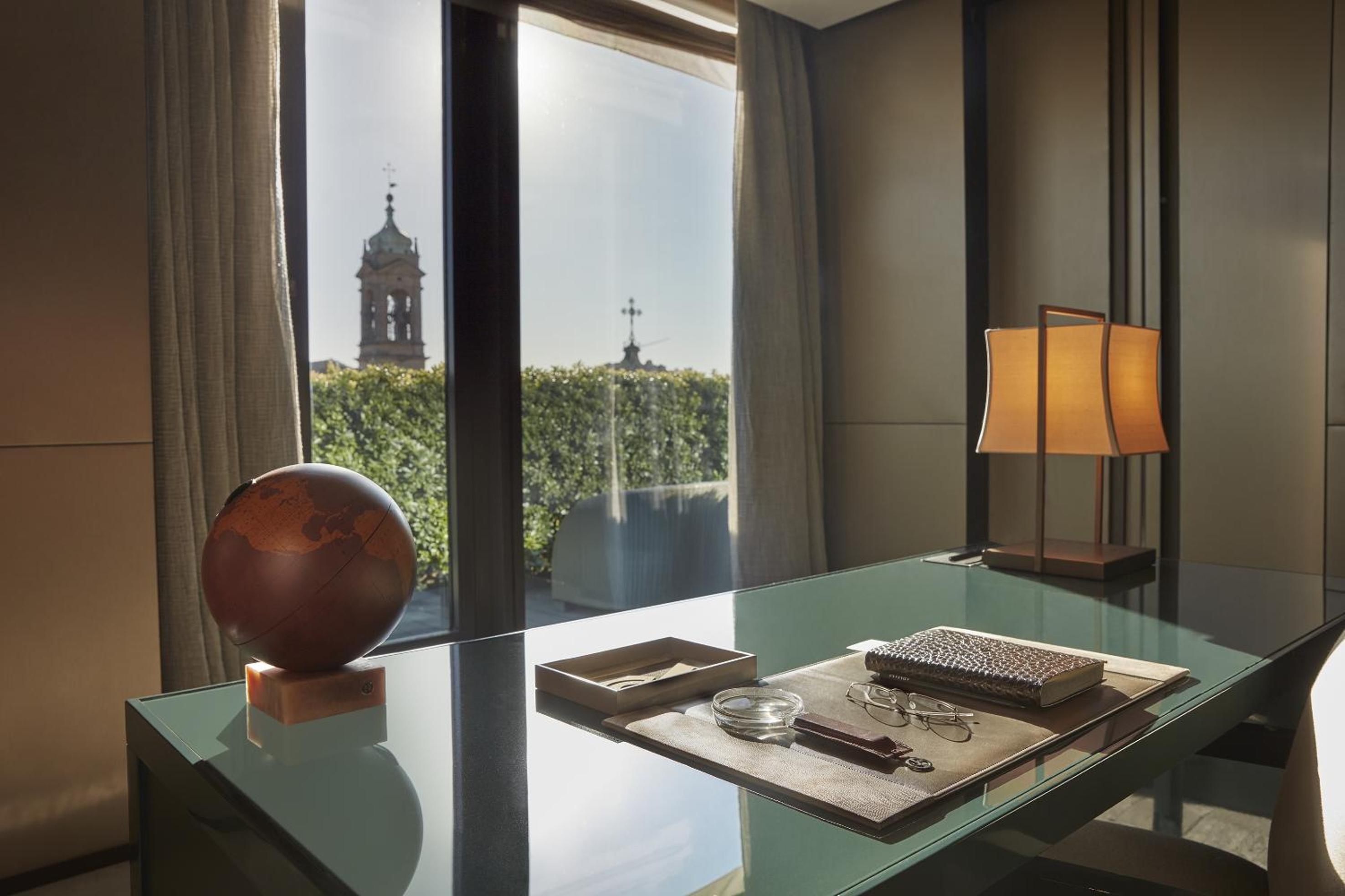 Armani Milano Suite 2bedrooms thumbnail 5