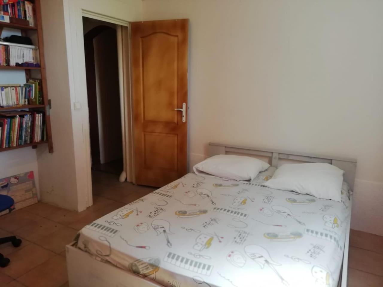 Four-Bedroom House photo 1