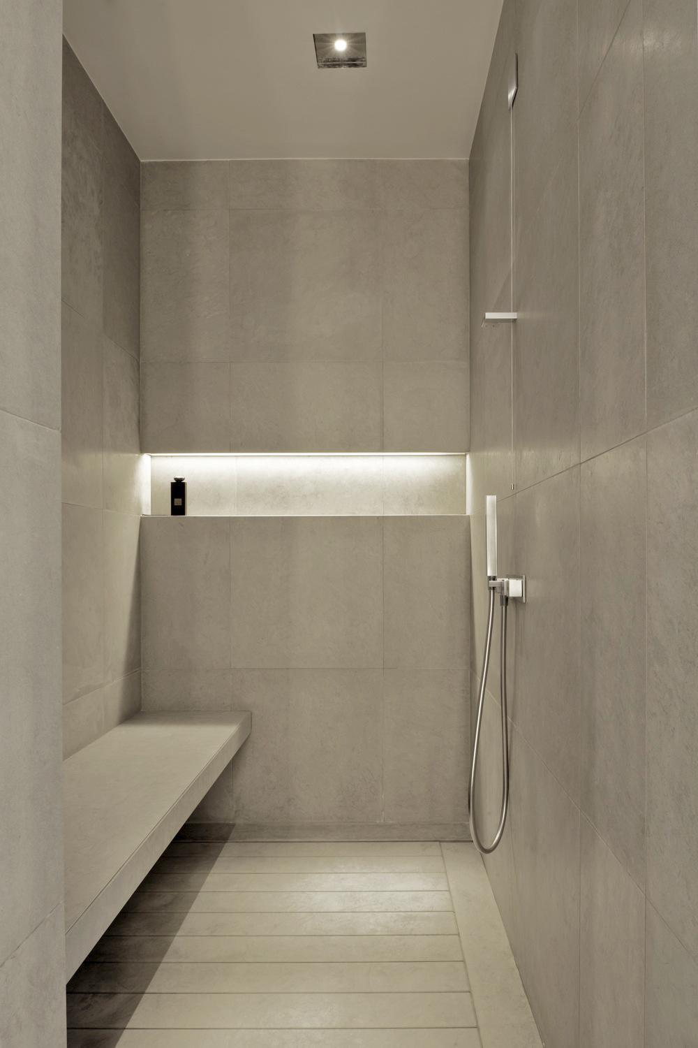 Armani Presidential Suite thumbnail 5