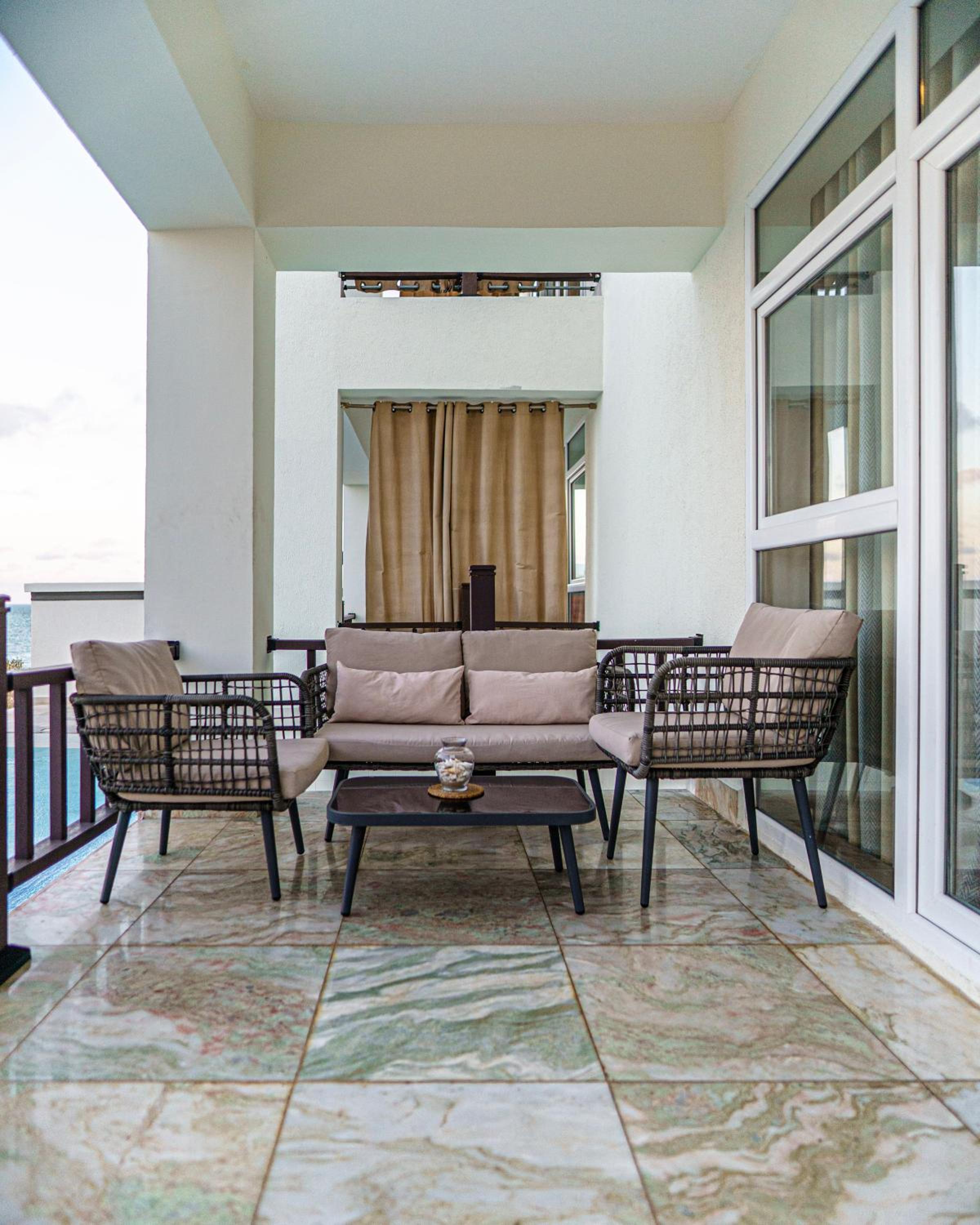 Villa - Beach Front - Photo 24