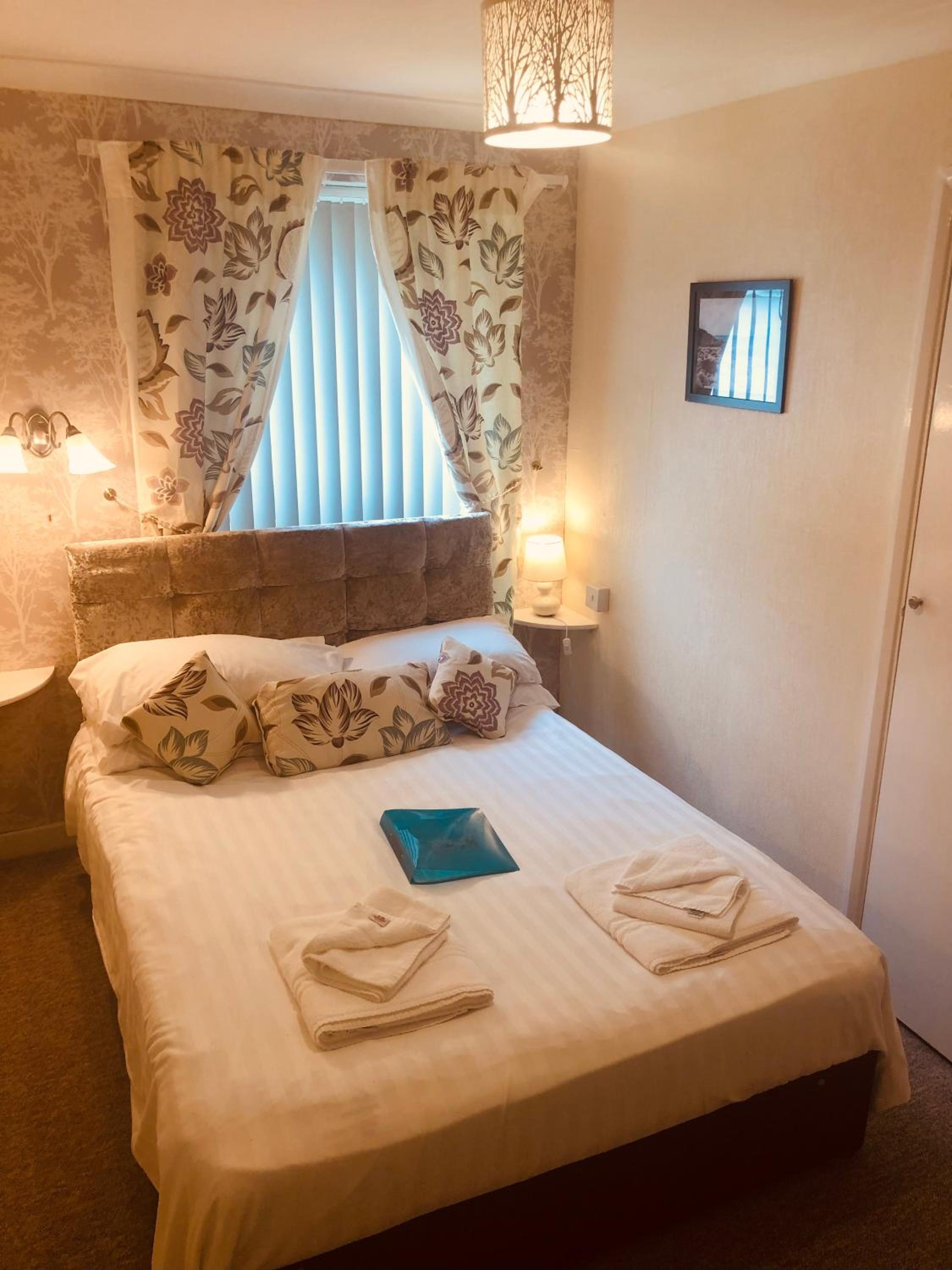 Budget Double Room photo 2