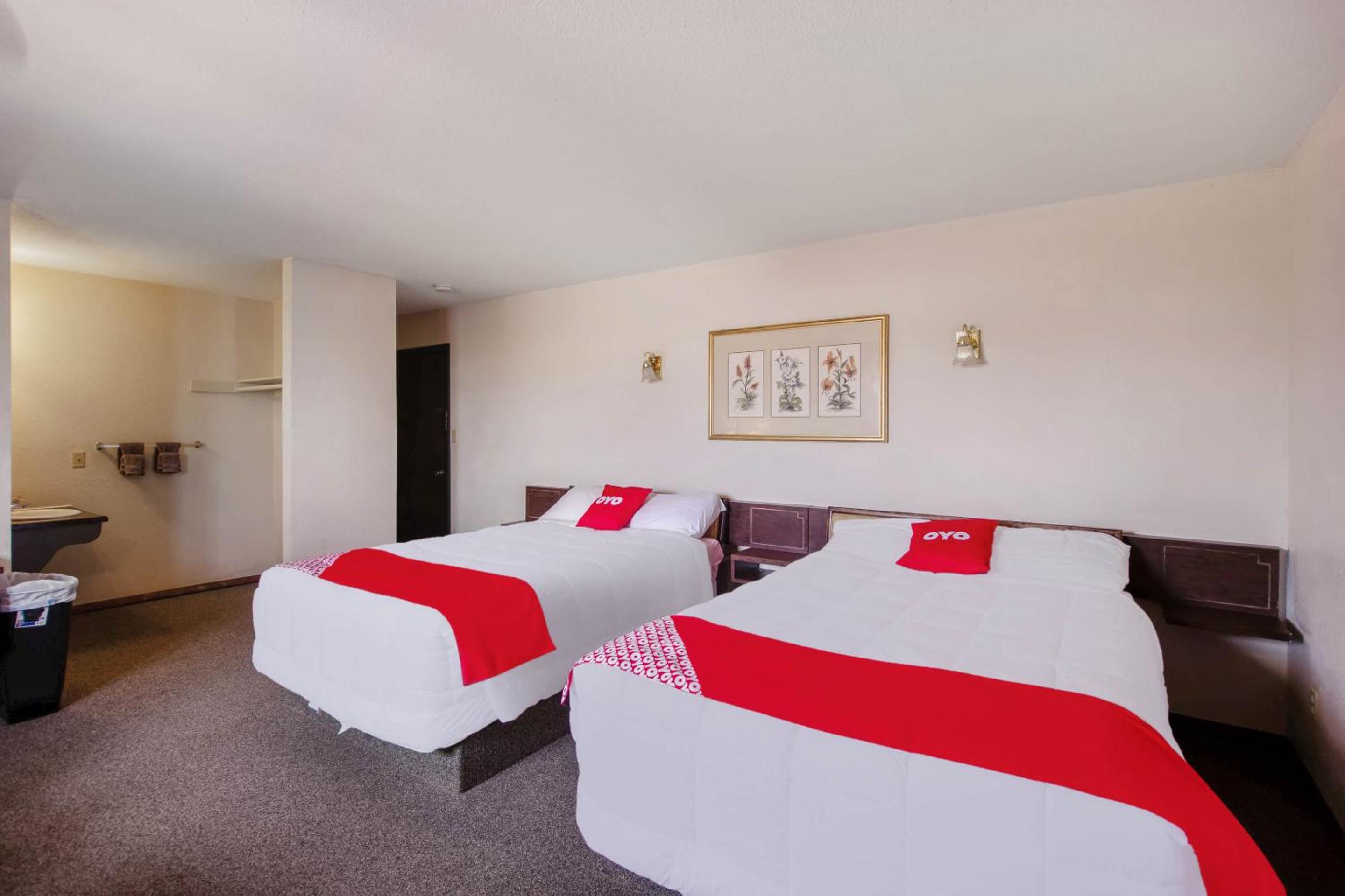 2 Full Beds photo 2