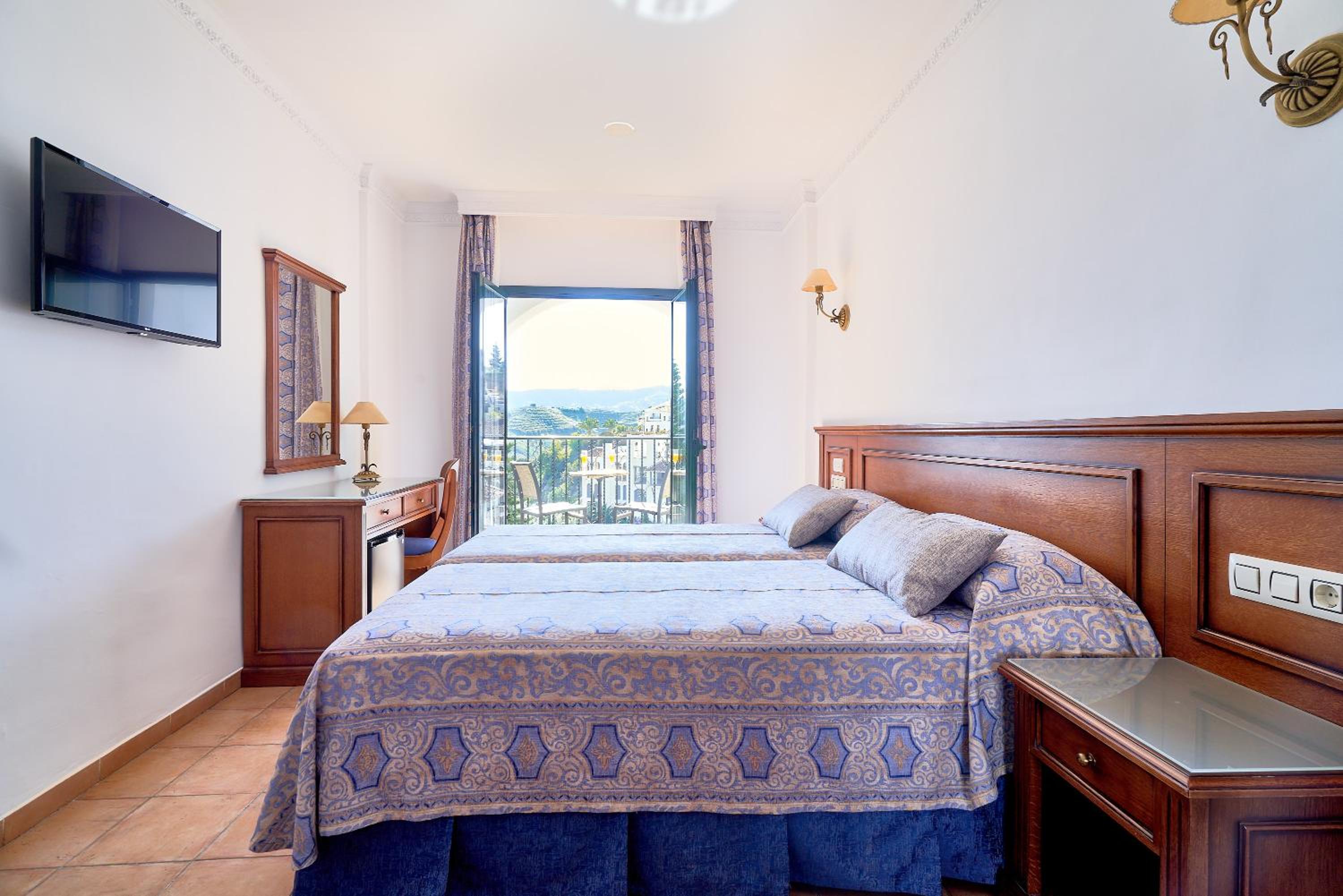 Comfort Room with Terrace - Photo 1
