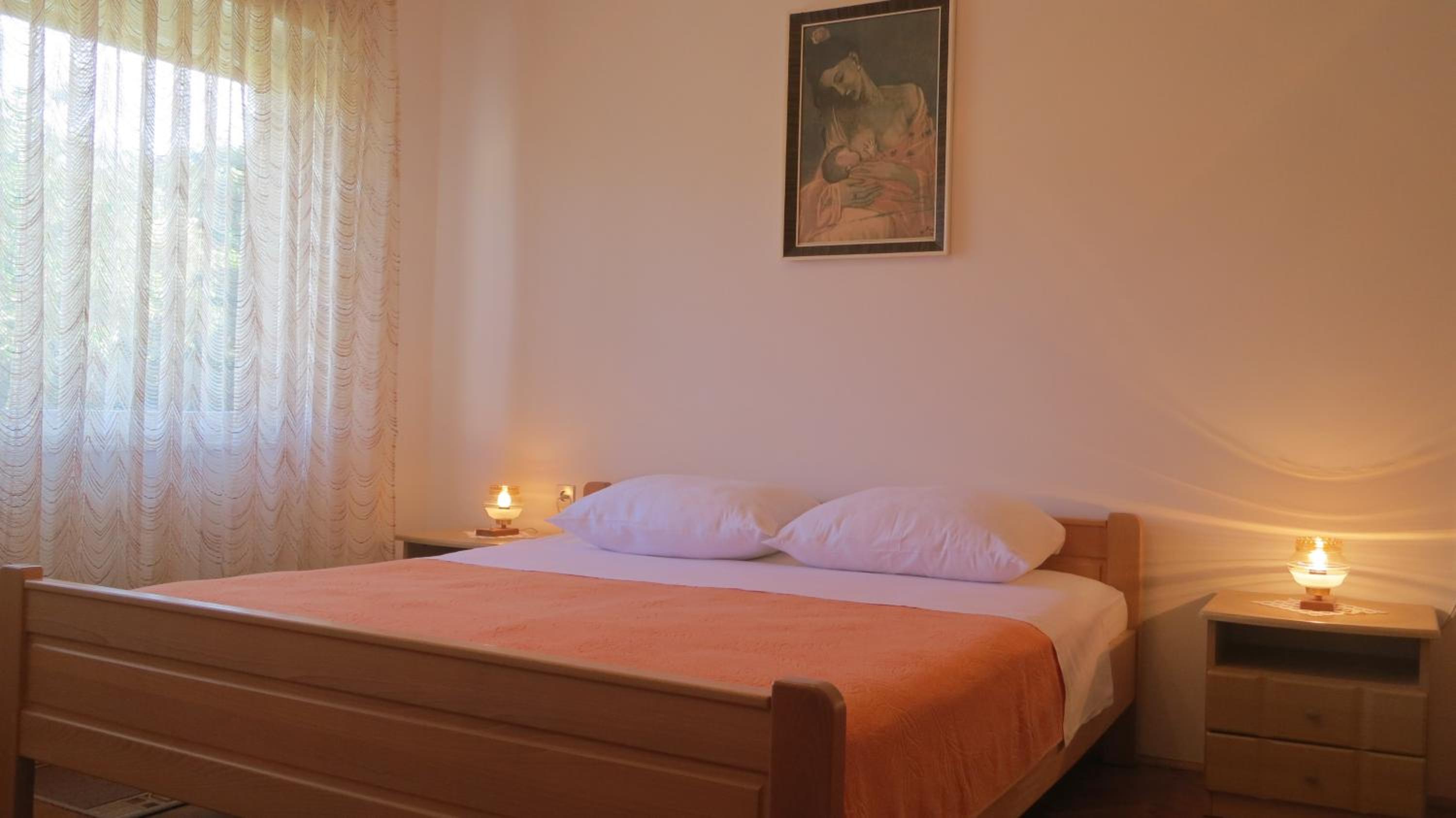 One-Bedroom Apartment with Sea View and Balcony