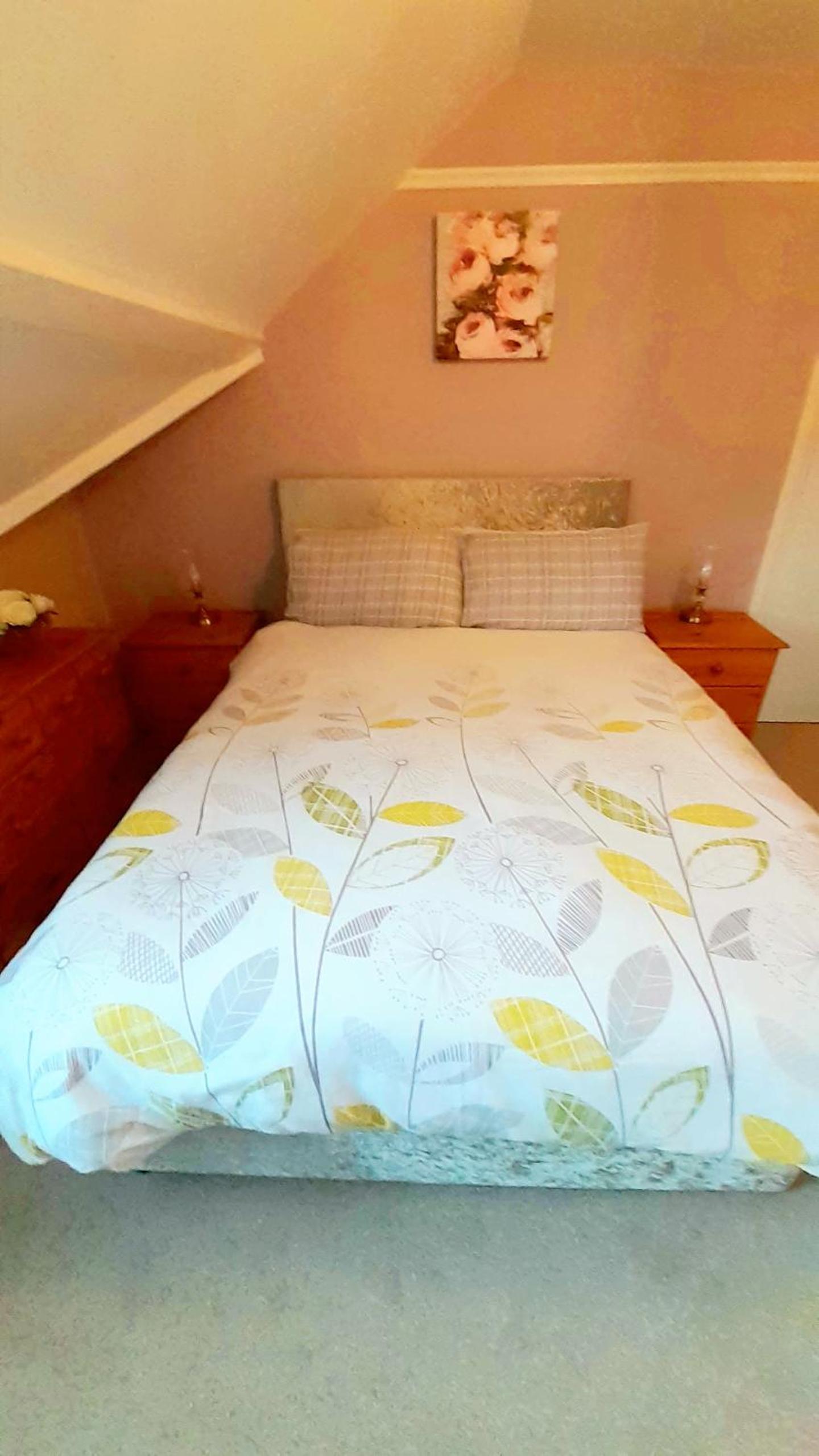 Double Room with Private Bathroom - Photo 5
