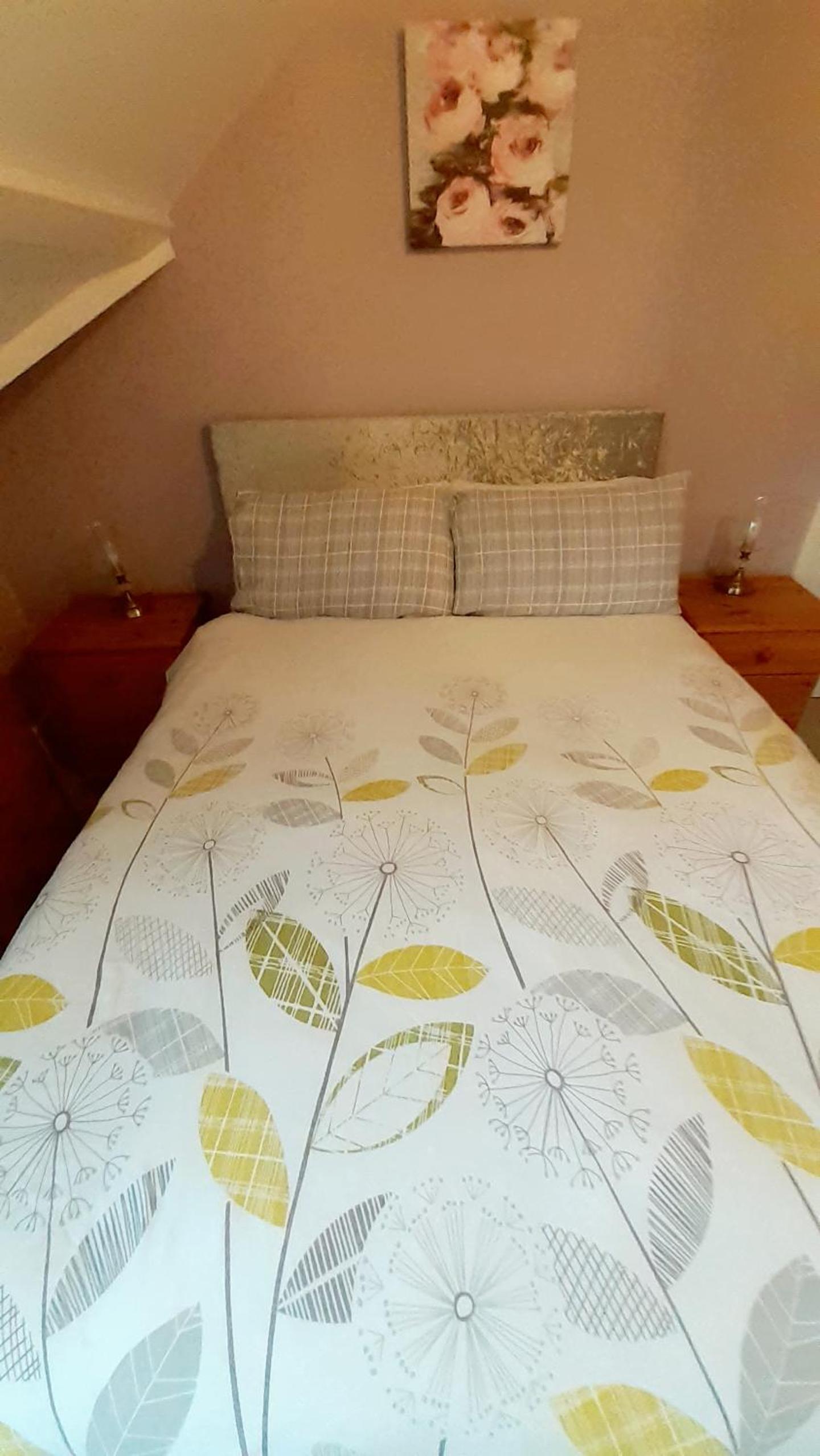 Double Room with Private Bathroom - Photo 4