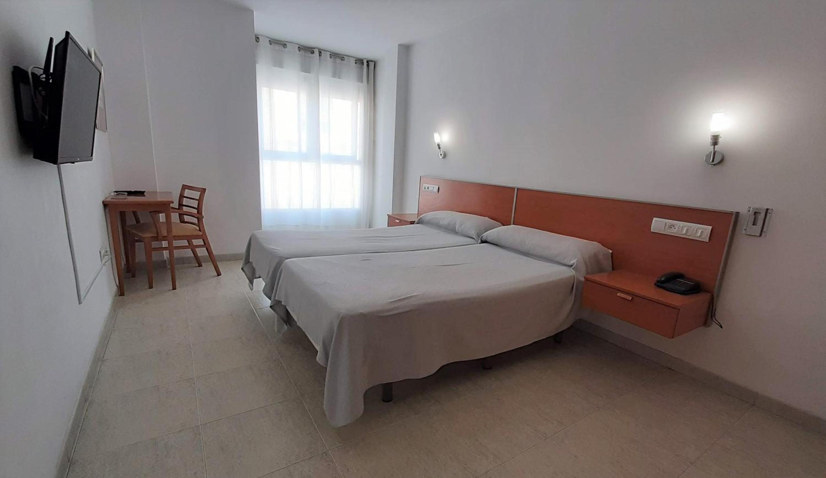 Habitación Doble con Dos Camas Individuales