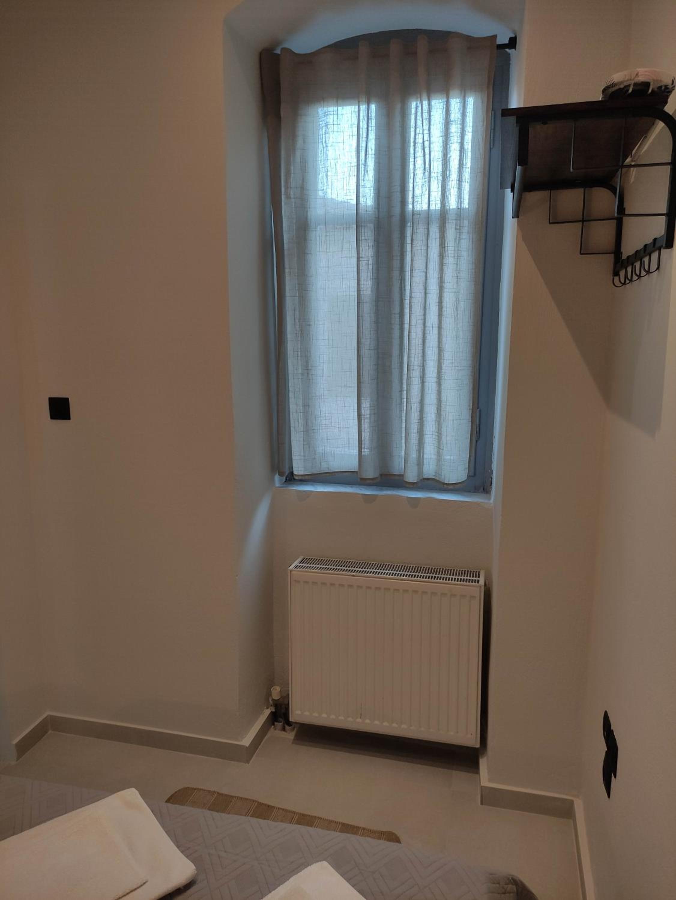 Two-Bedroom Apartment - Photo 31