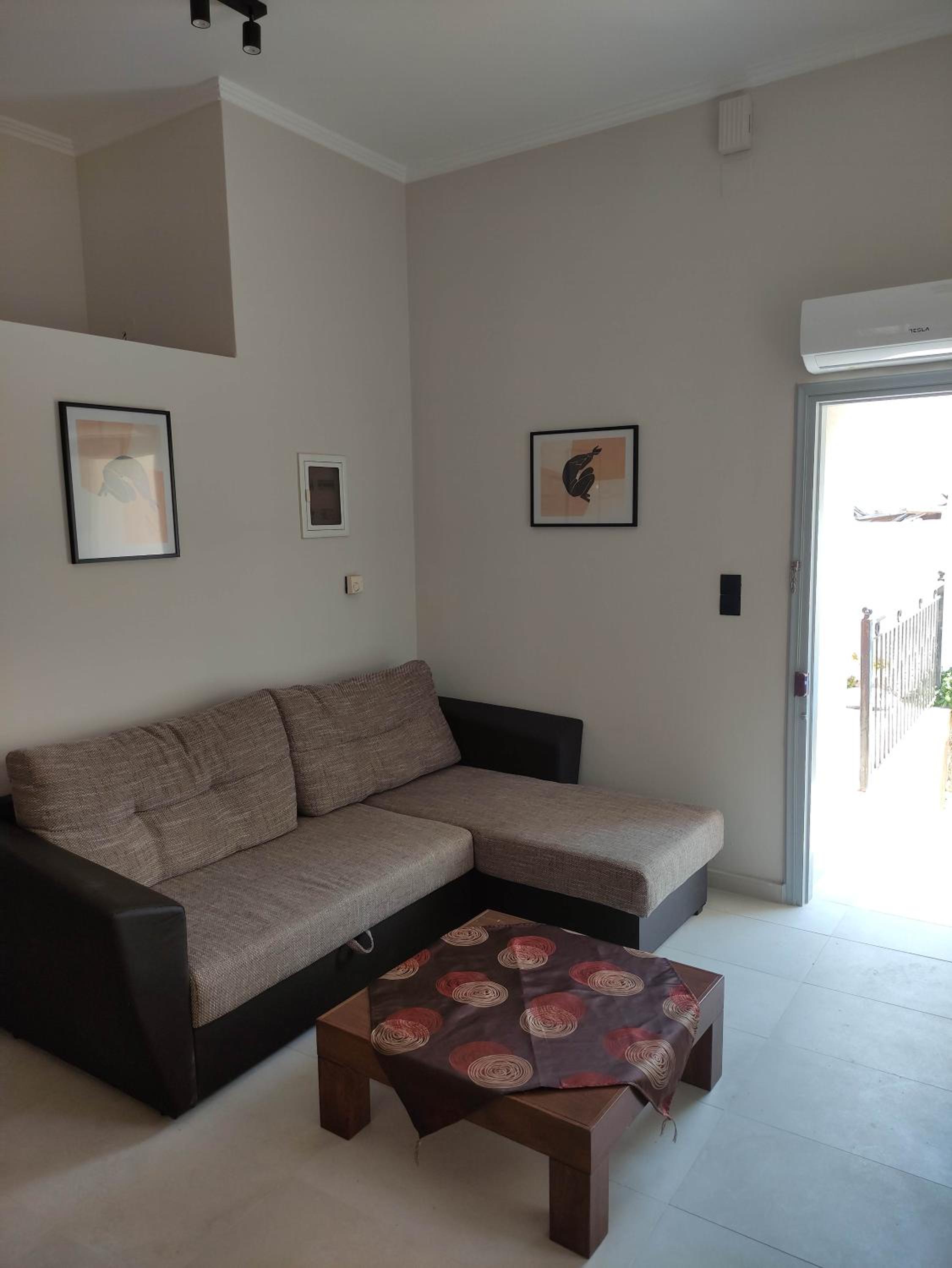 Two-Bedroom Apartment - Photo 2