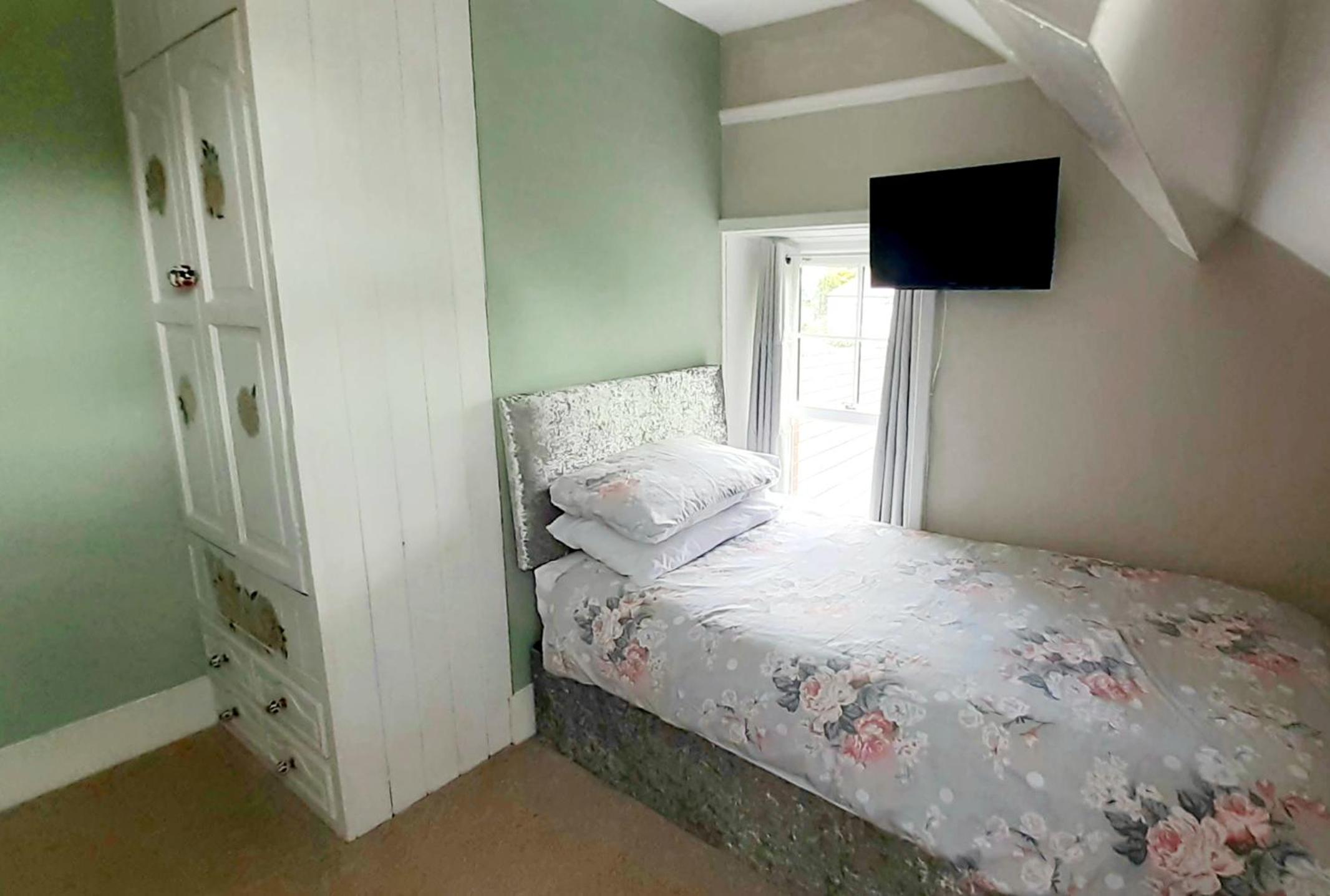 Superior Triple Room - Photo 6