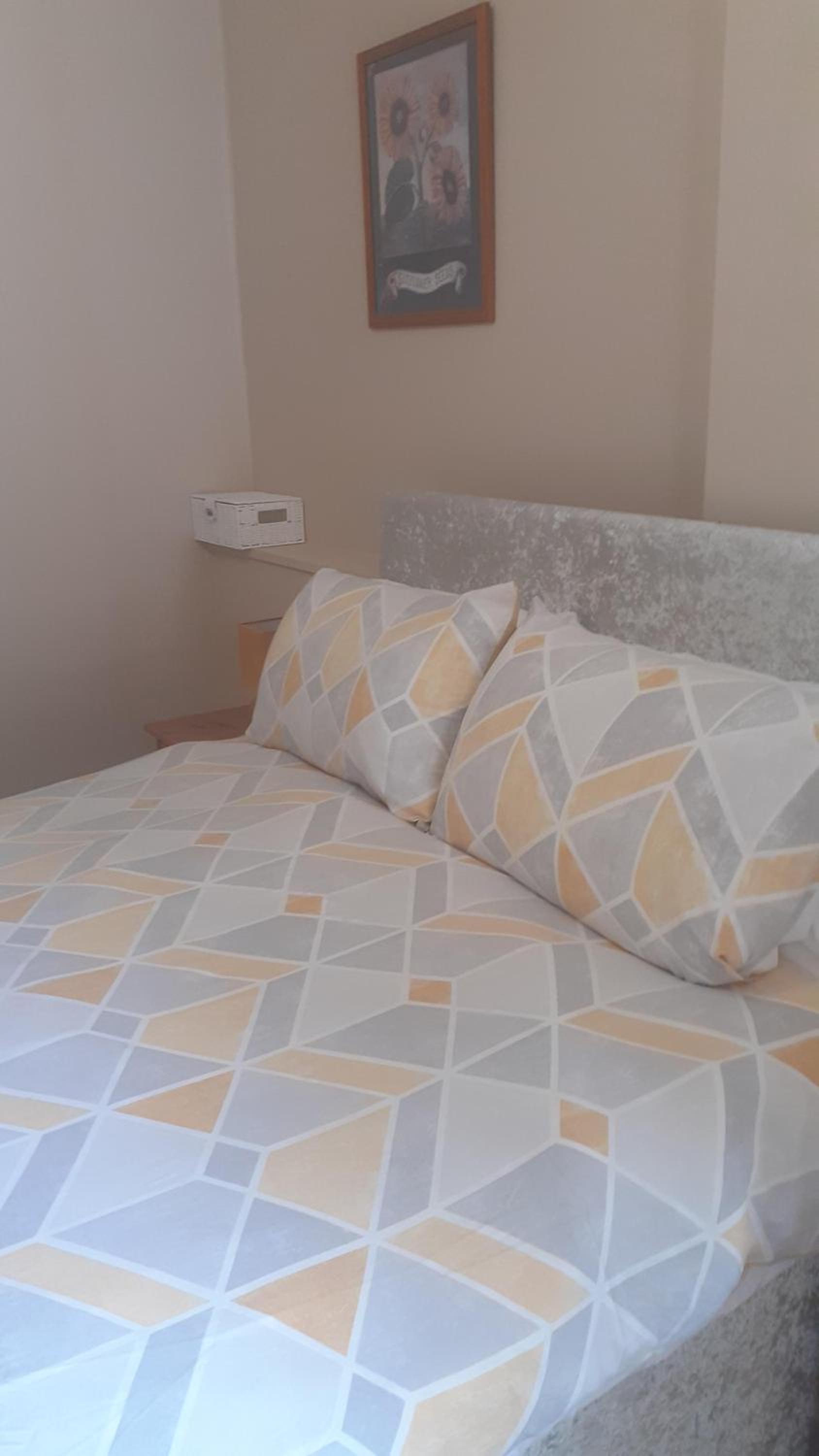 Double Room with Private Bathroom - Photo 25