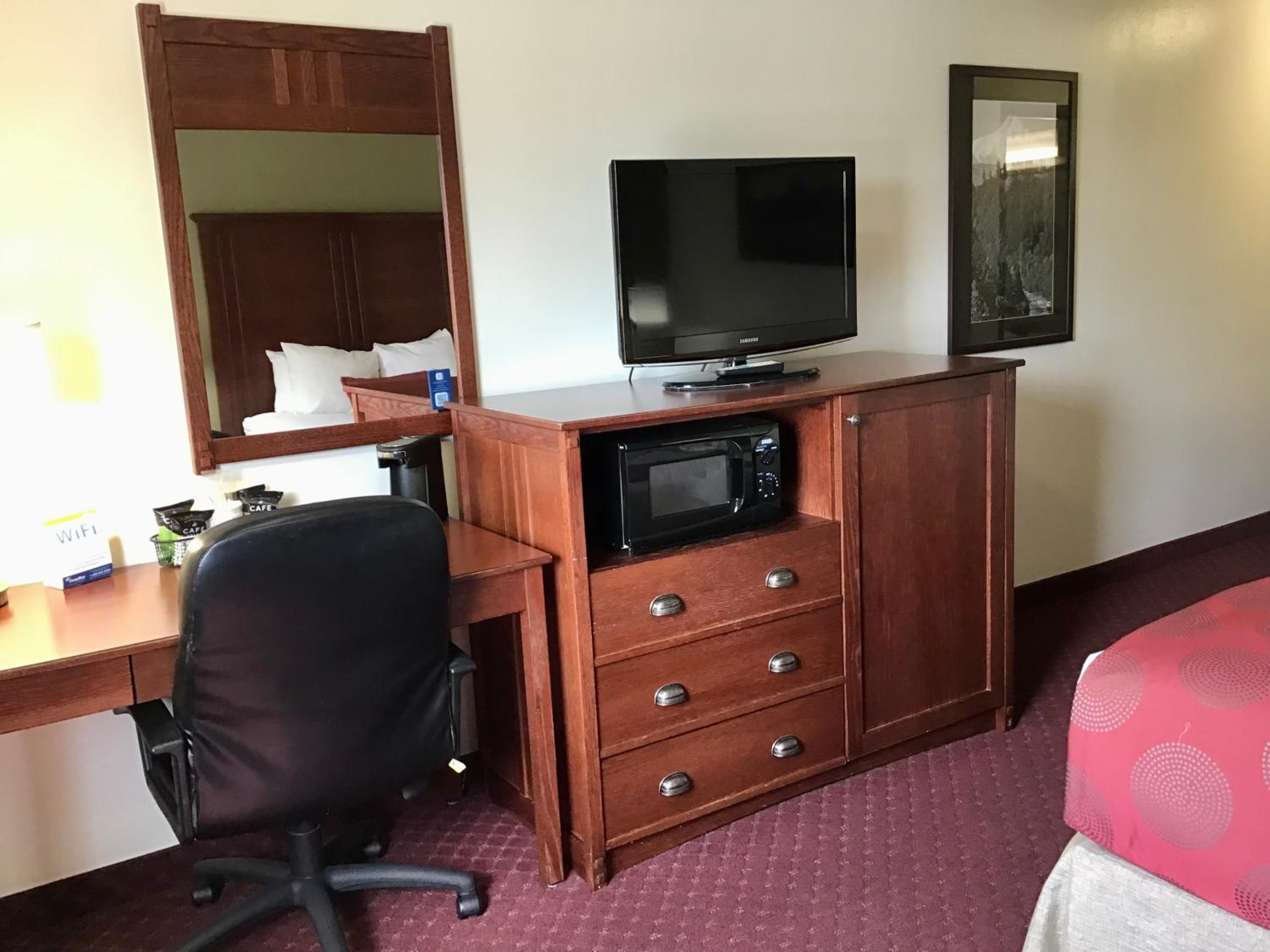 King Room  Non-Smoking - Photo 2
