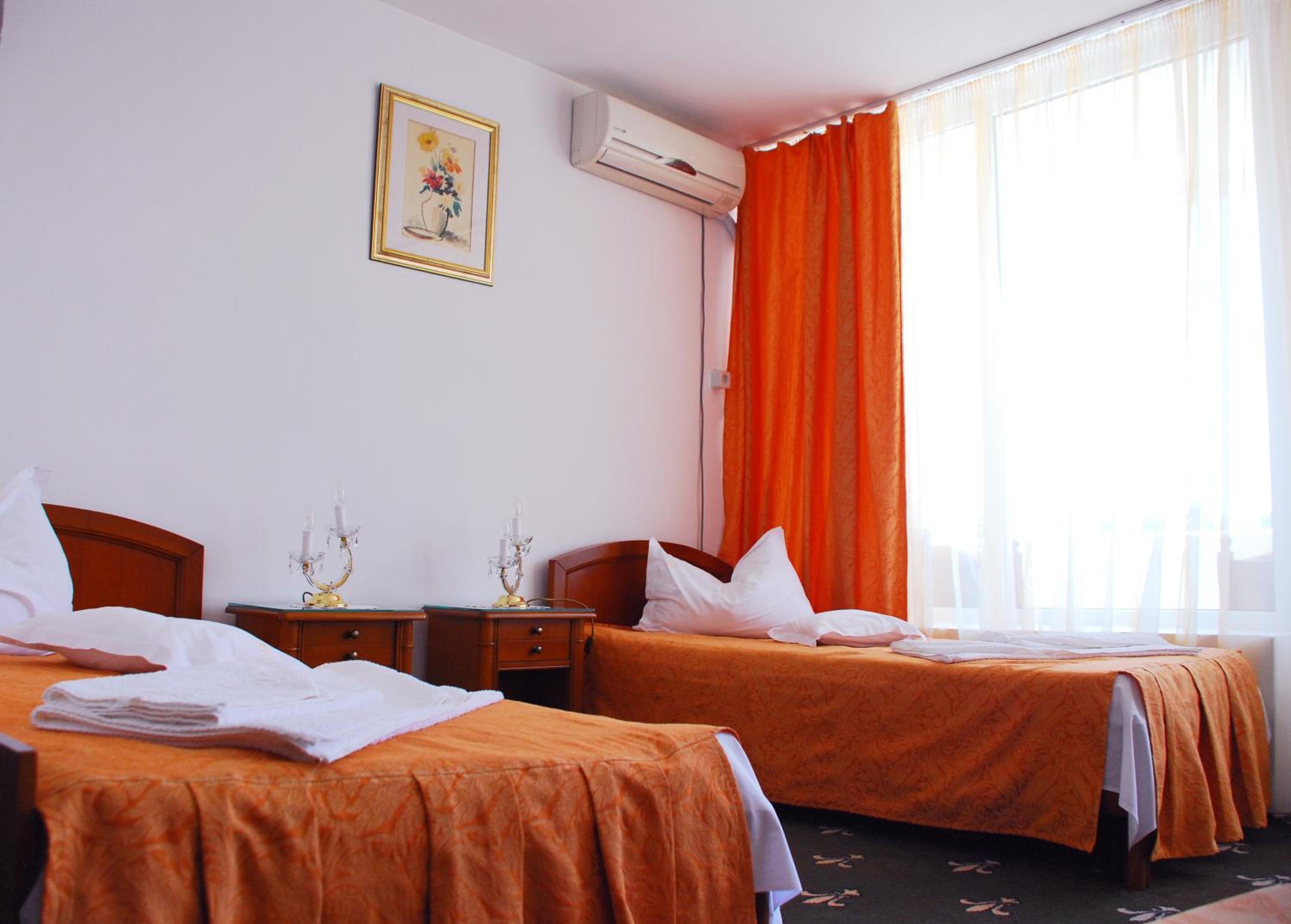 Double or Twin Room with Balcony photo 2