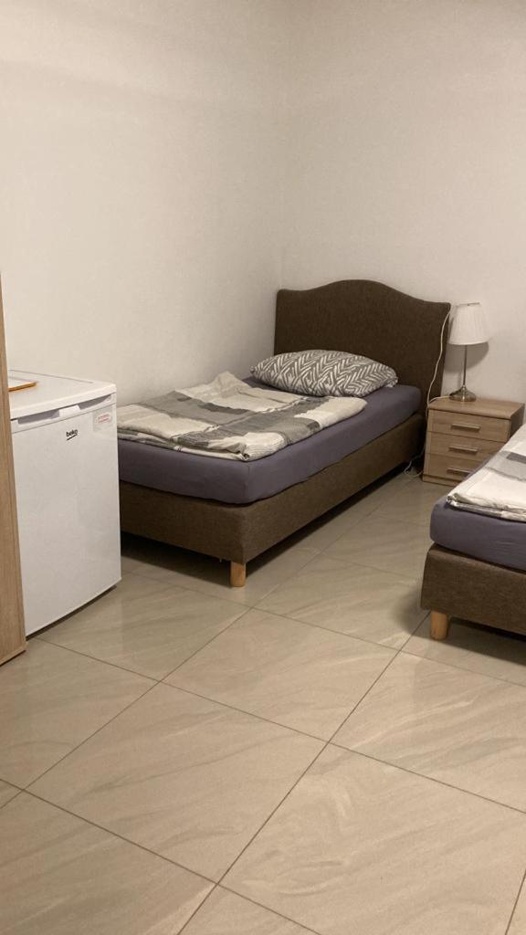 Twin Room with Shared Bathroom photo 1
