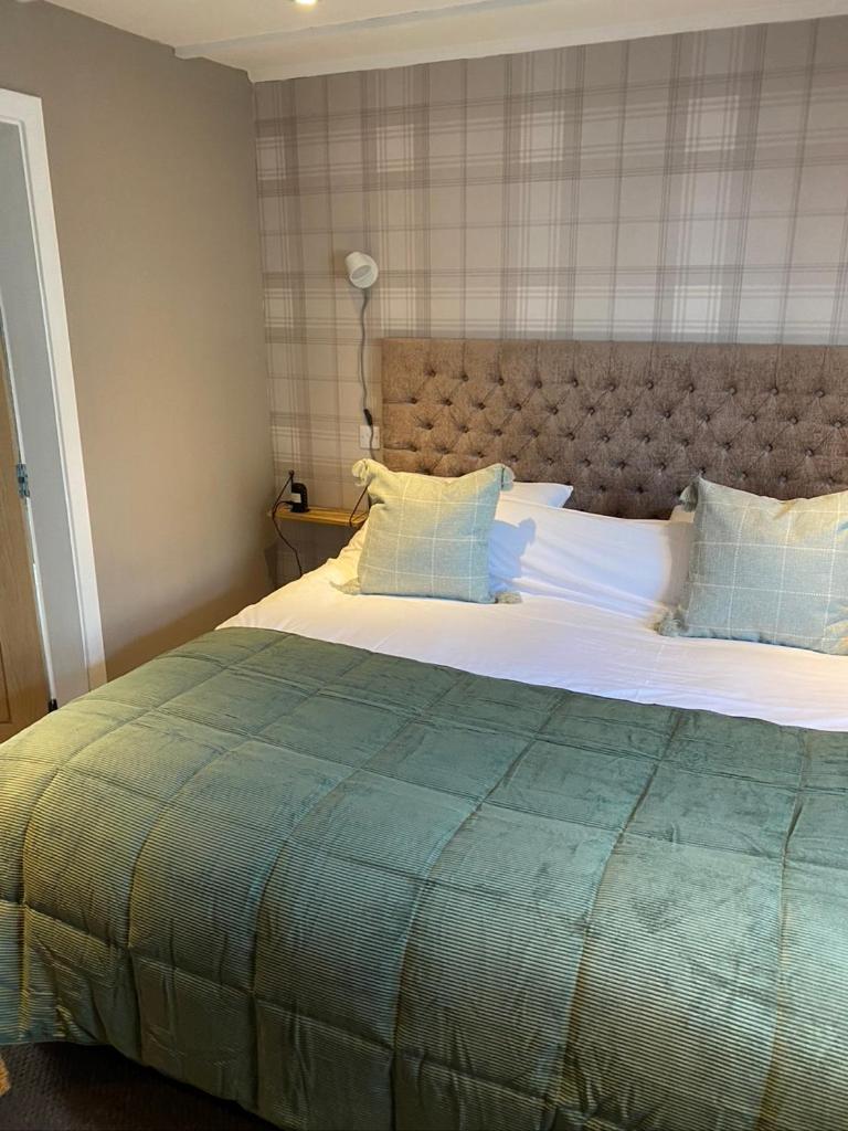 Double or Twin Room with Bathroom - Photo 5