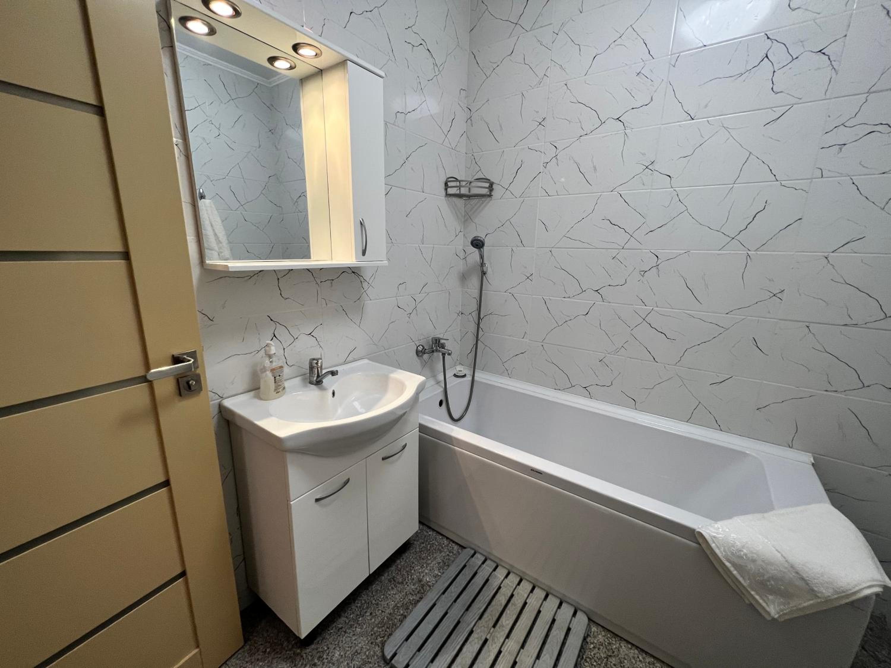 One-Bedroom Apartment - Photo 14