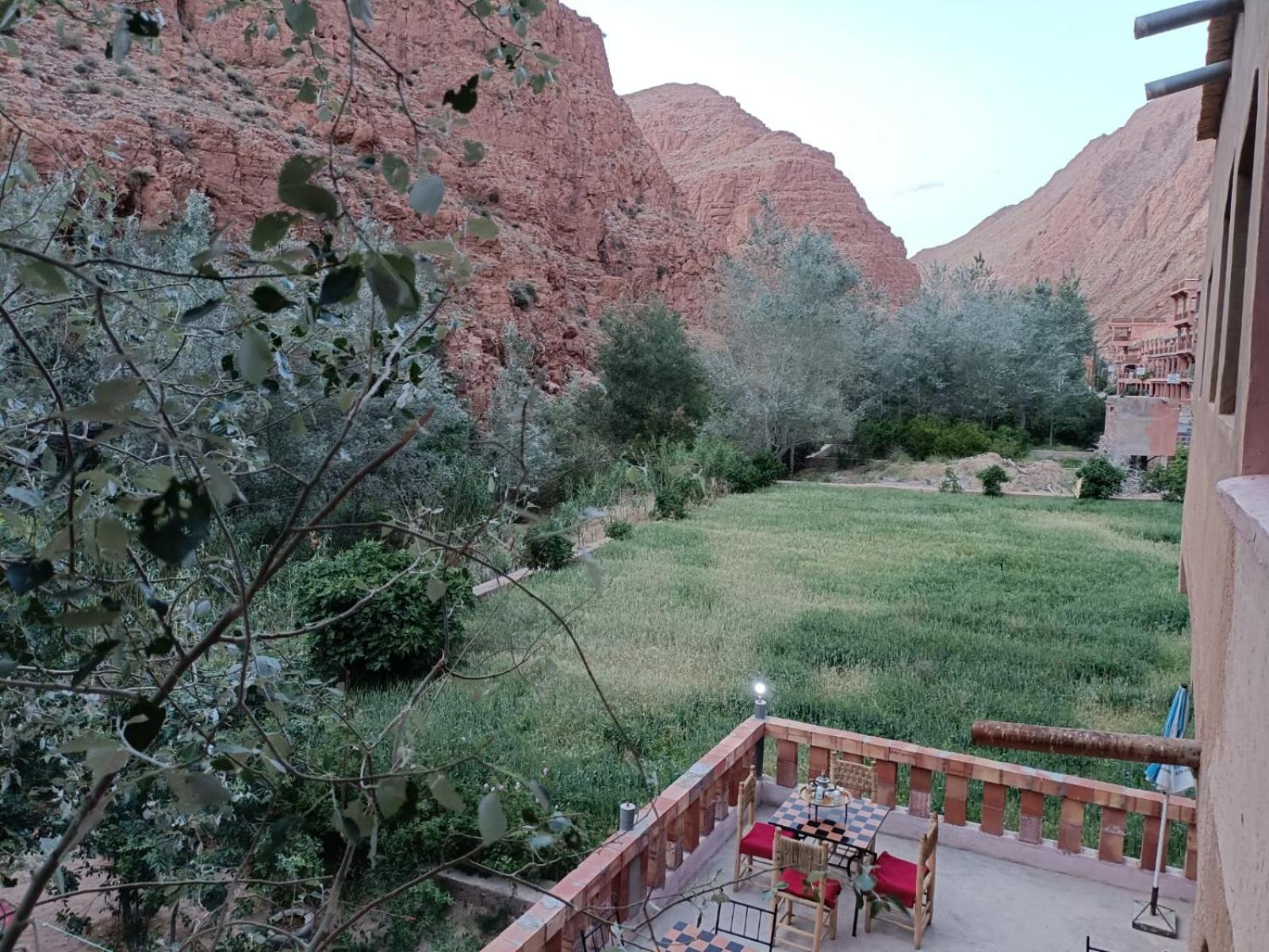 Family Room with Garden View - Photo 6