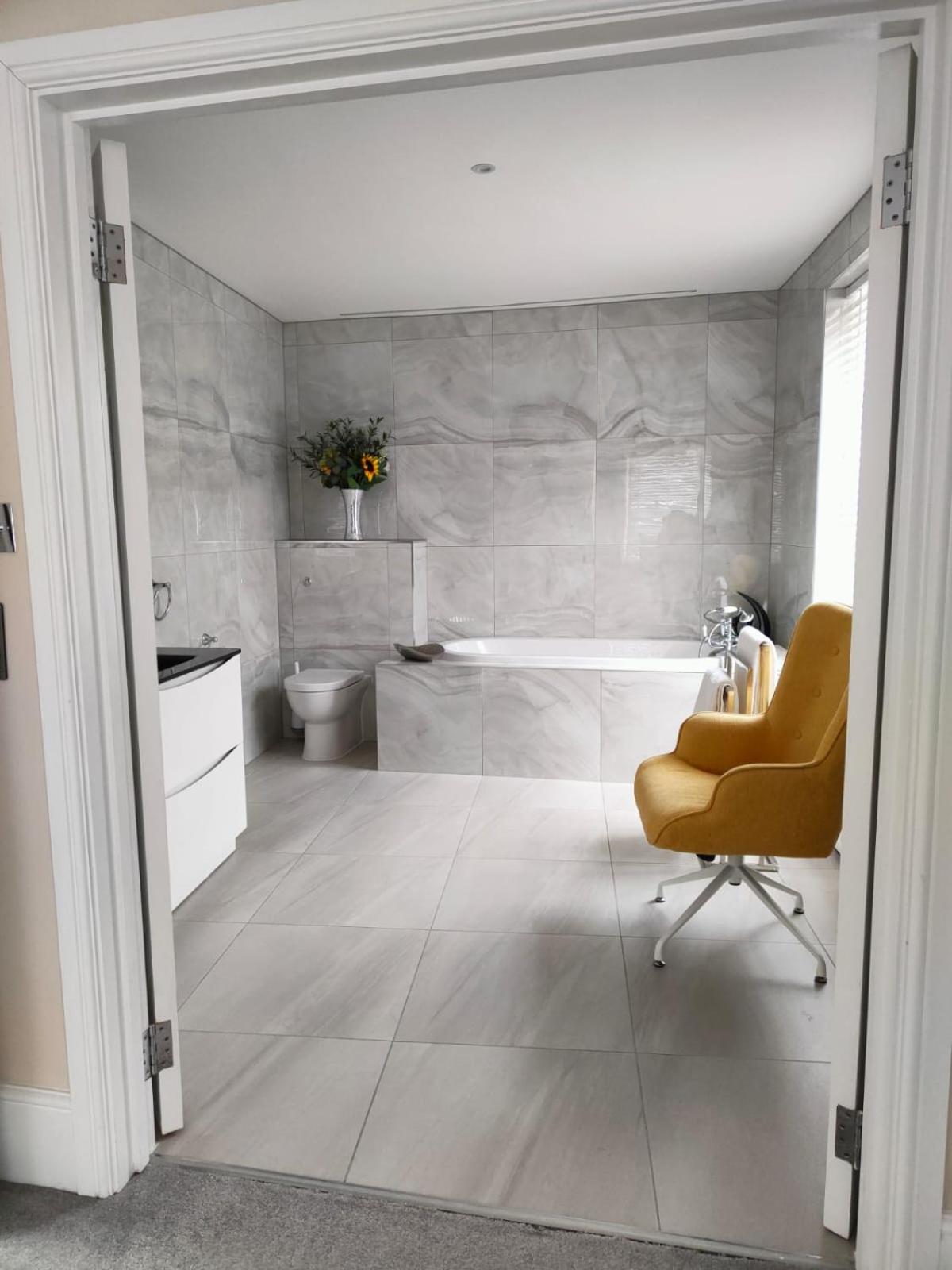 Superior King Suite photo 2