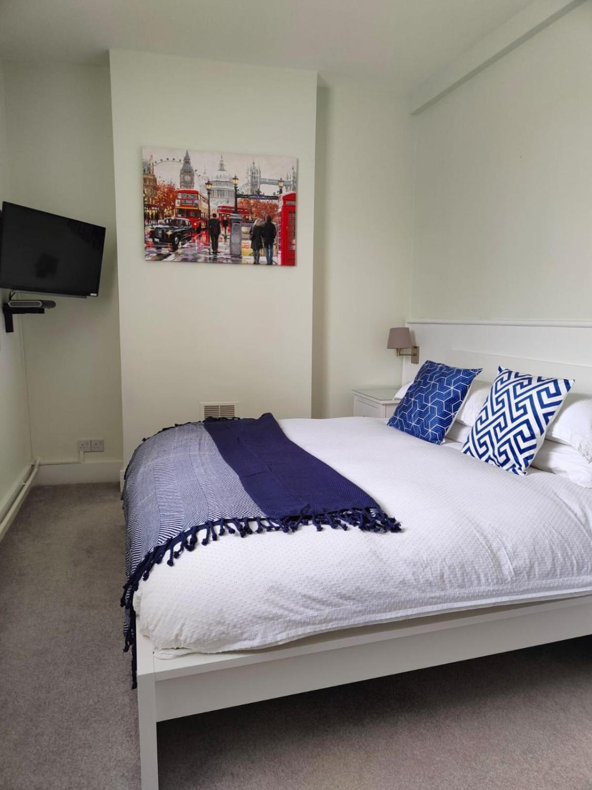 Standard King Room photo 2