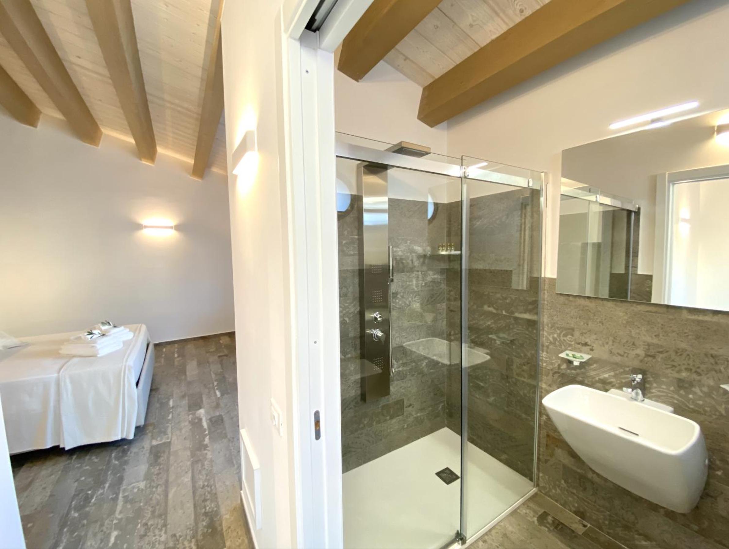 Triple Room with Terrace photo 2