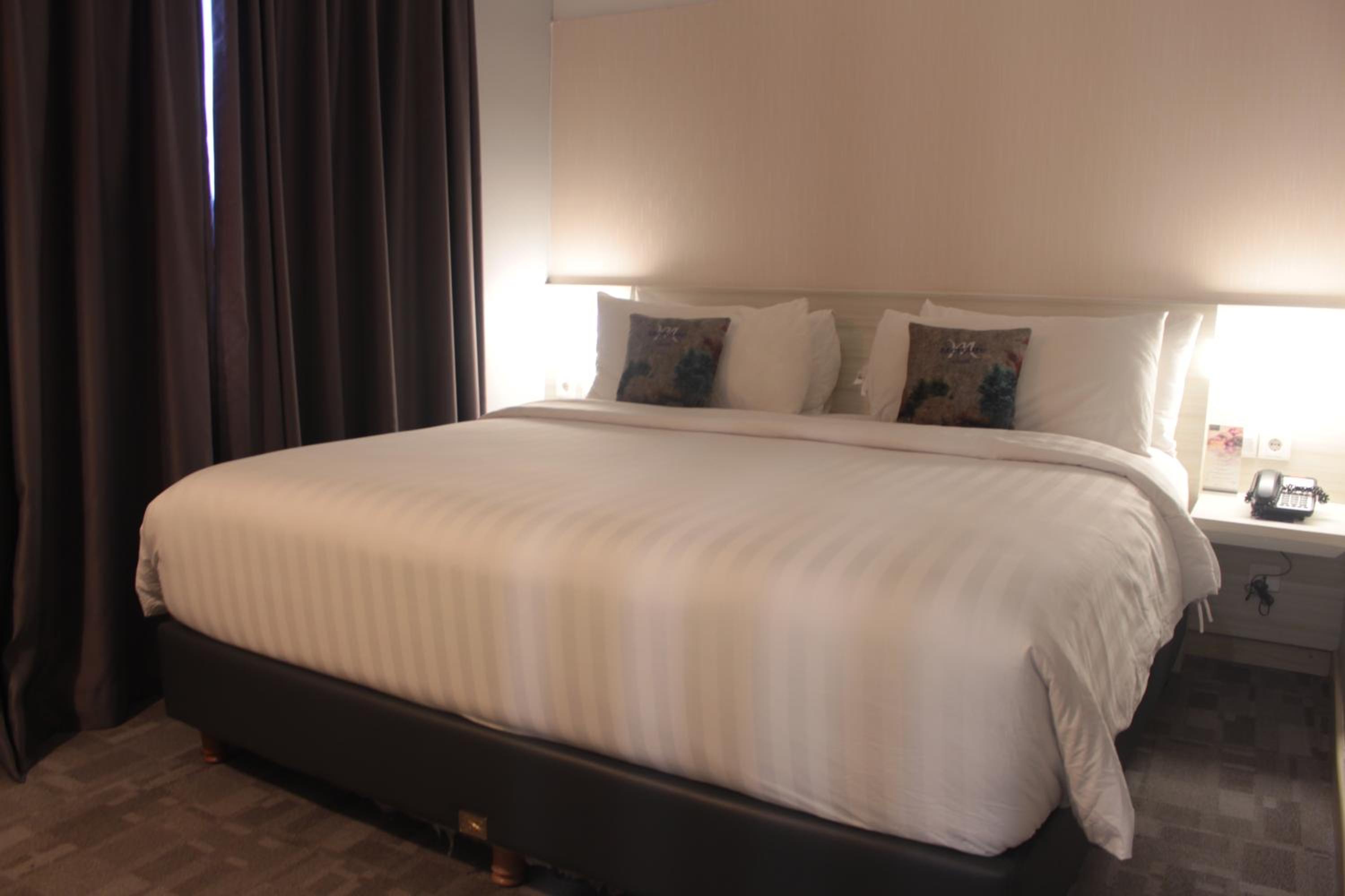 Executive King Suite with Sofa