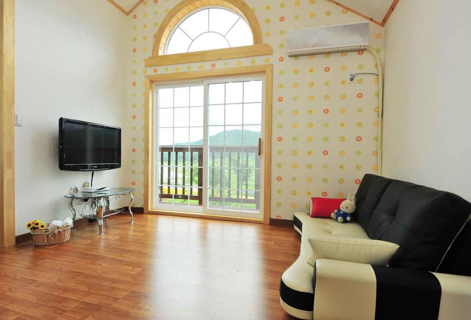 One-Bedroom House photo 3