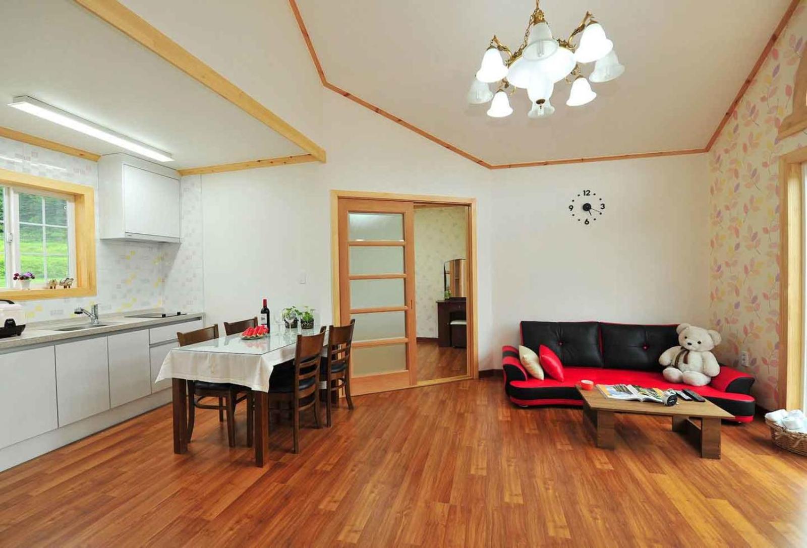 One-Bedroom House photo 3