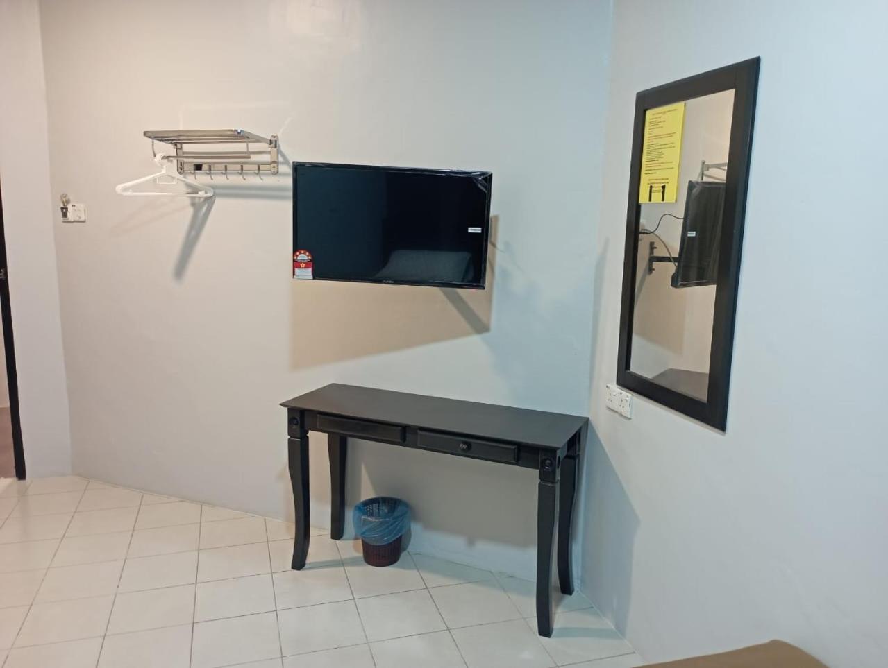 Standard Double or Twin Room - Photo 6
