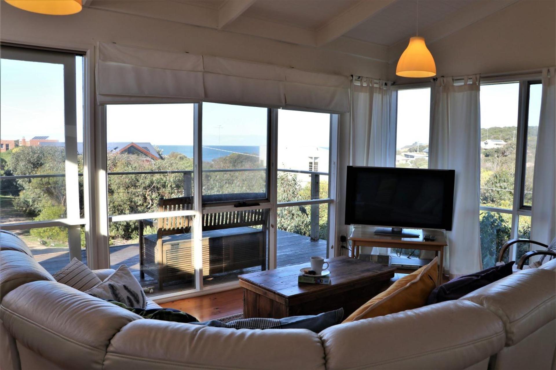 Three-Bedroom House photo 2