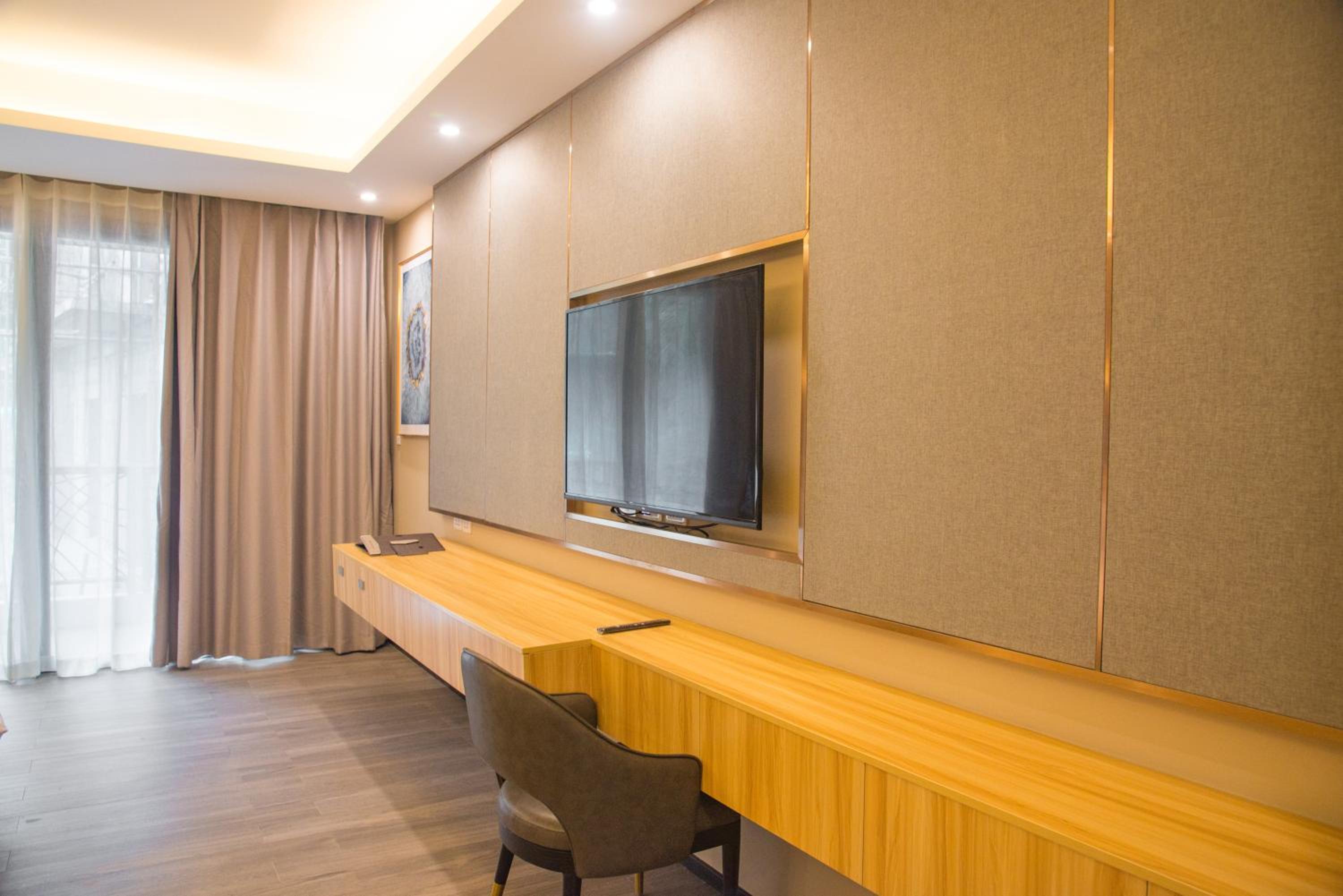 Premium Twin Room photo 3