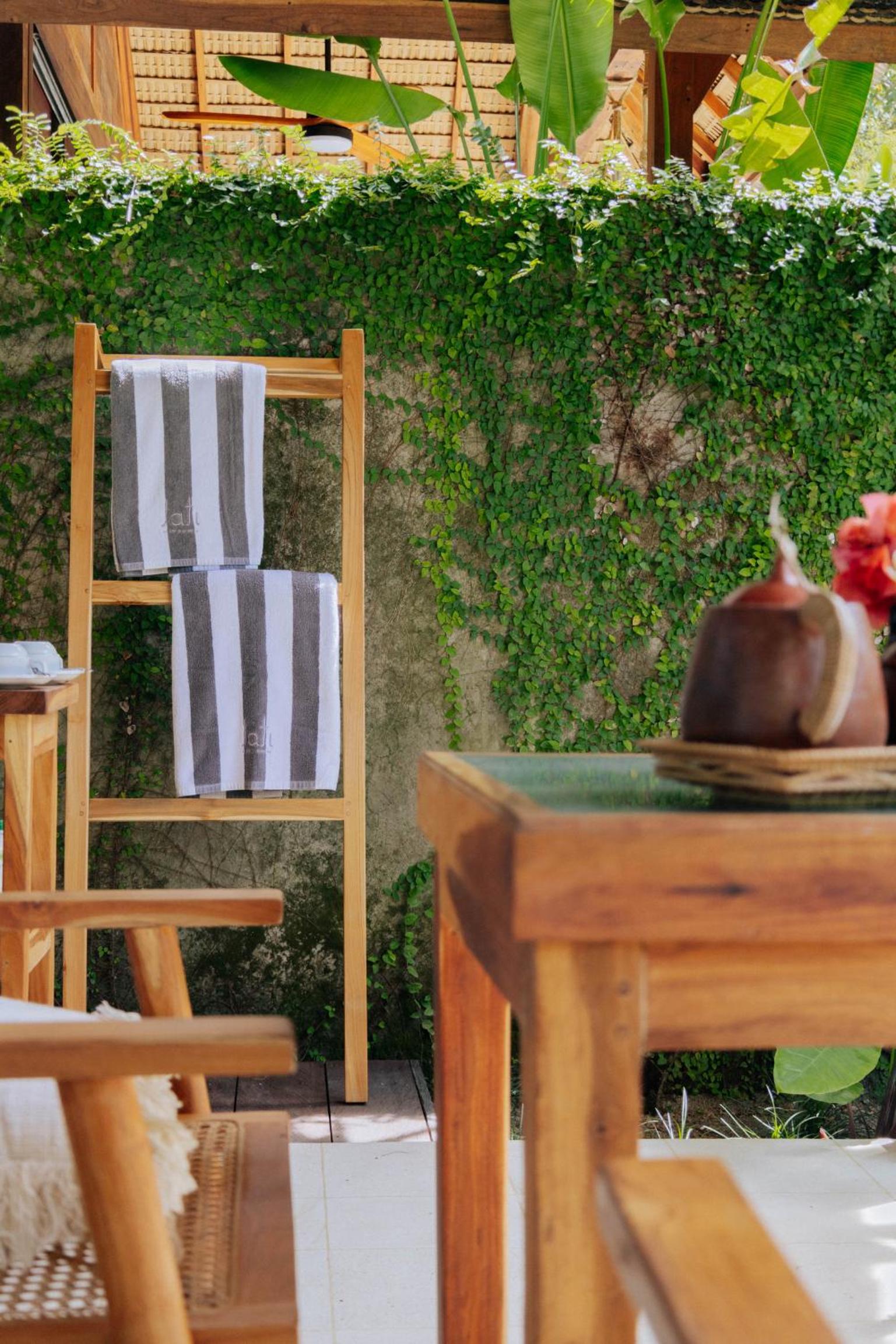 Villa with Private Pool - Photo 4