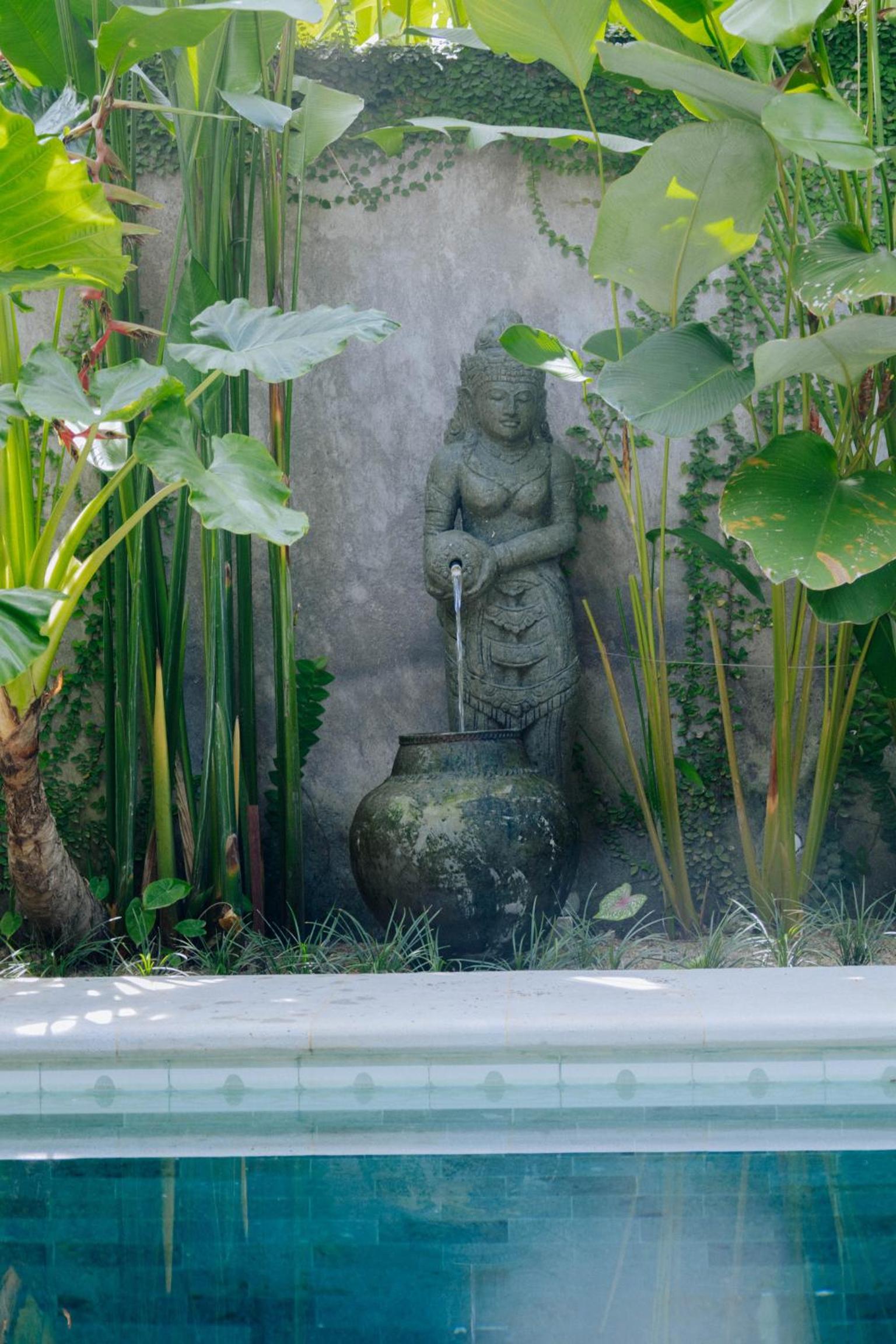 Villa with Private Pool - Photo 20