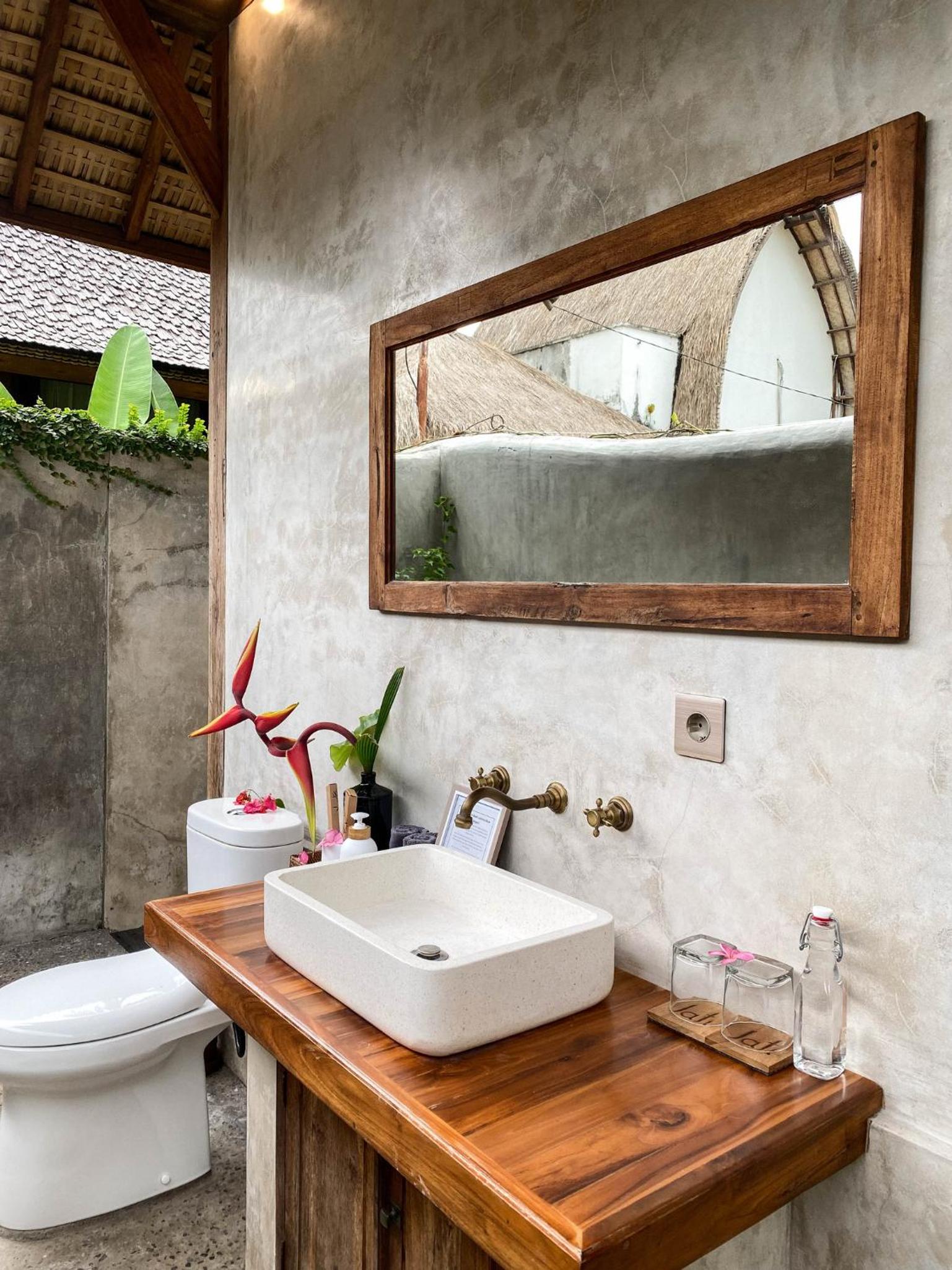 Villa with Private Pool - Photo 12