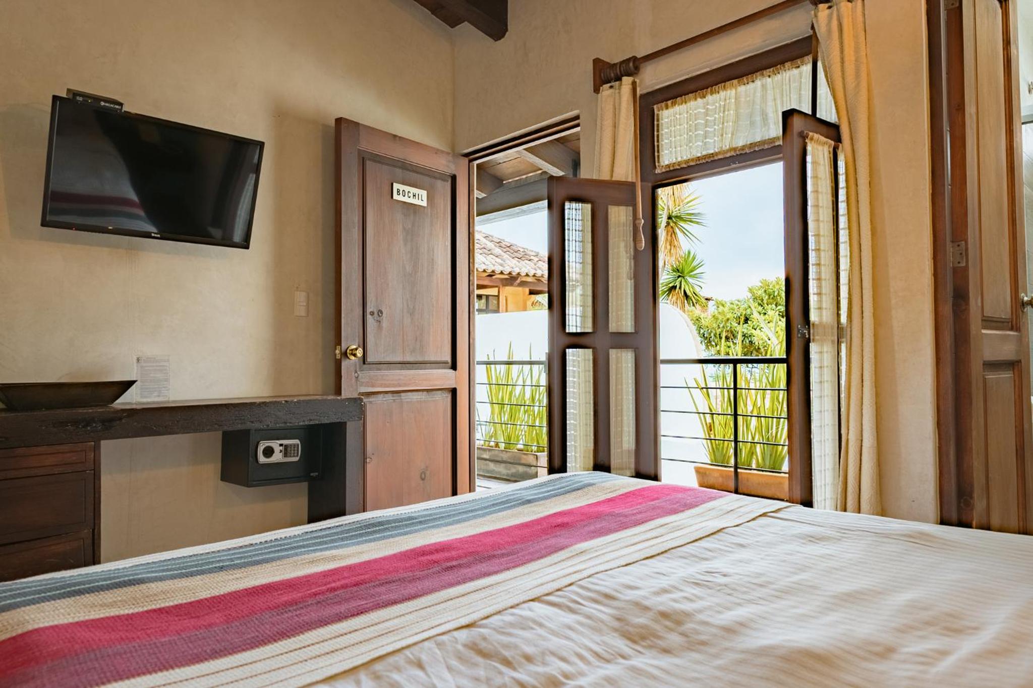 Queen Room with Garden View photo 3