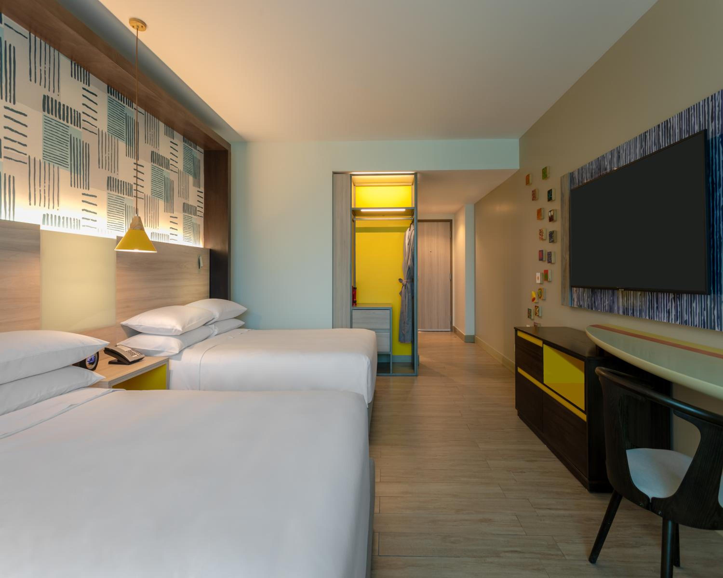 Double Room with Two Double Beds - Photo 3