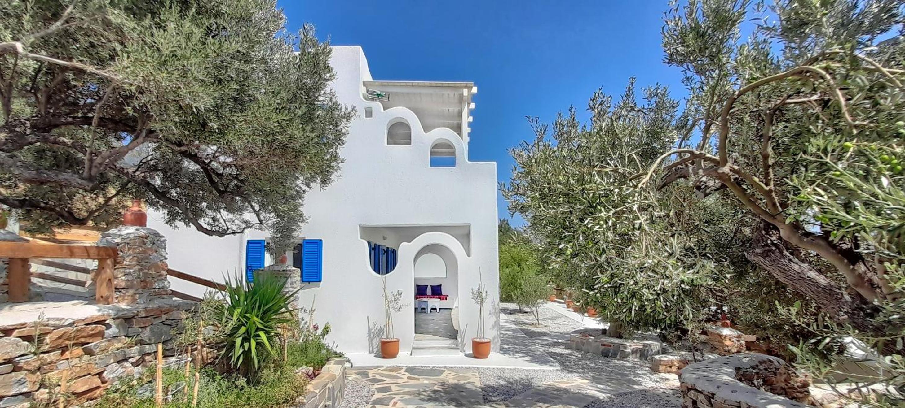 Villa with Sea View - Photo 36