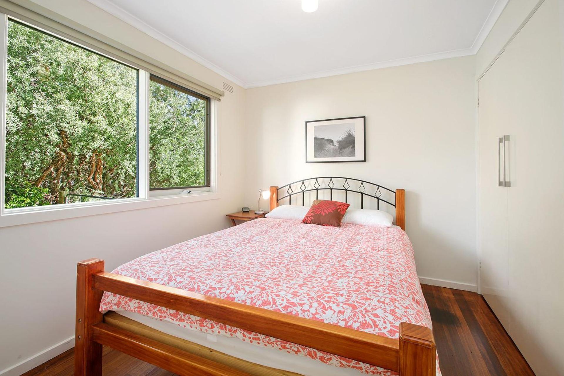 Two-Bedroom House photo 3