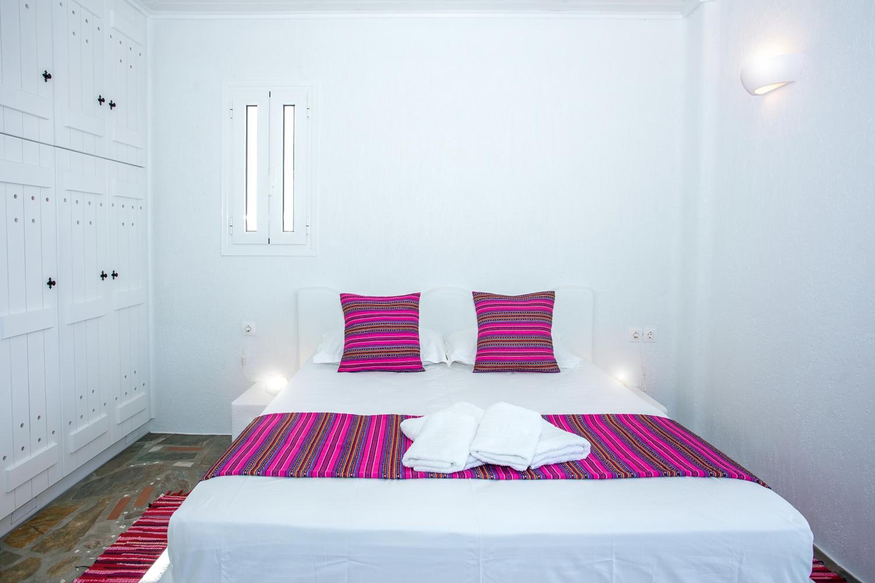 Villa with Sea View - Photo 32