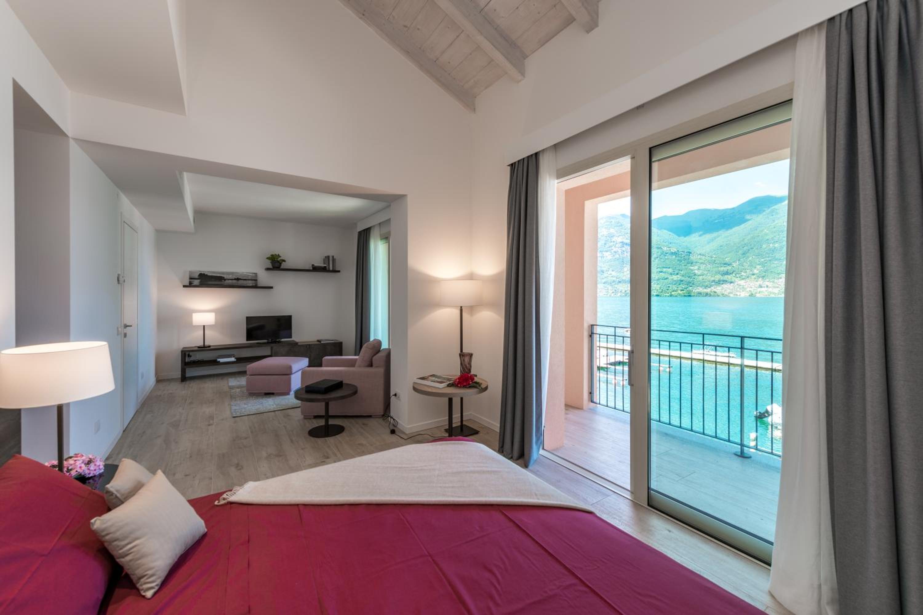 Villa - Beach Front