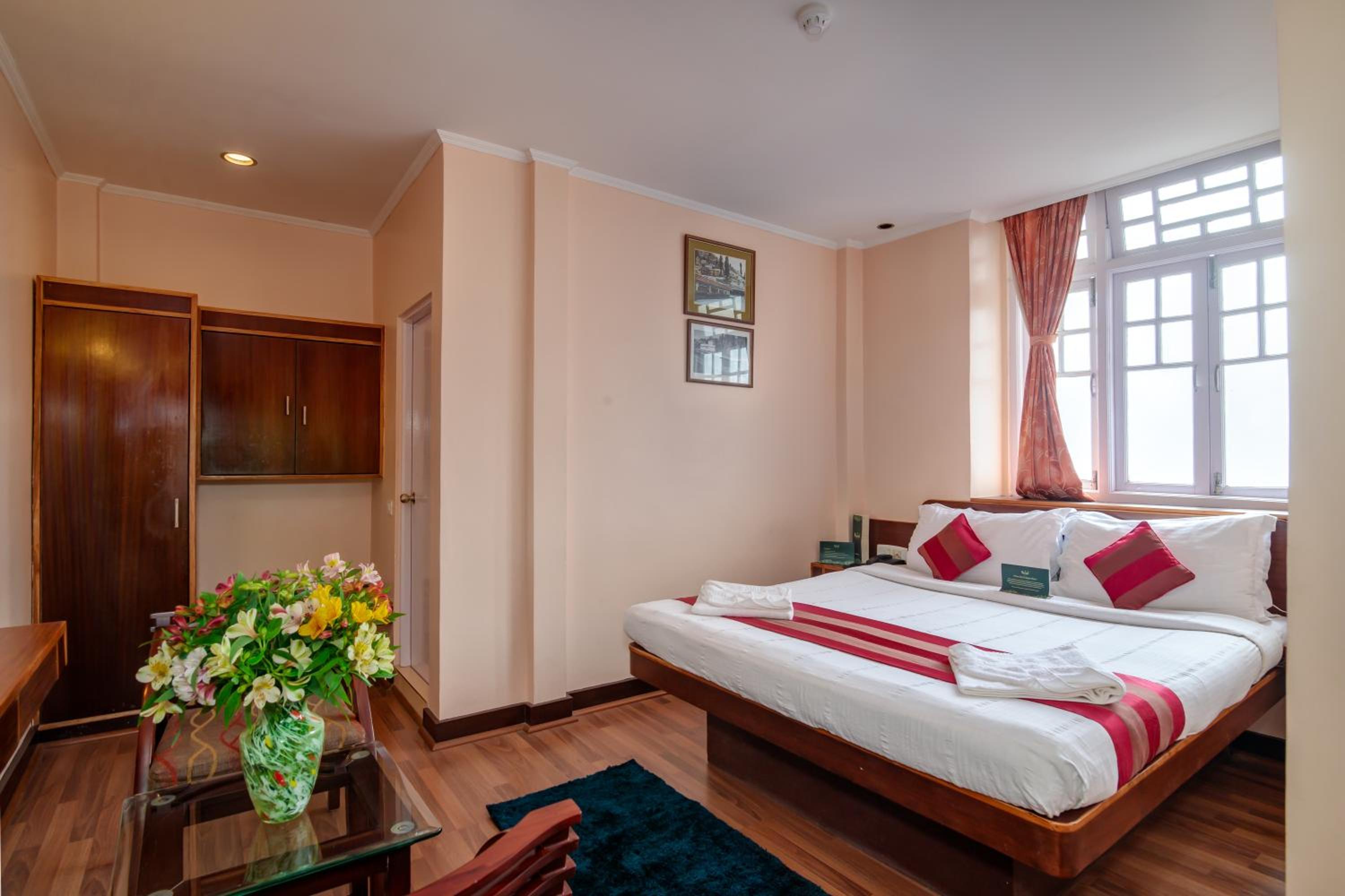 Deluxe Double Room - Photo 12