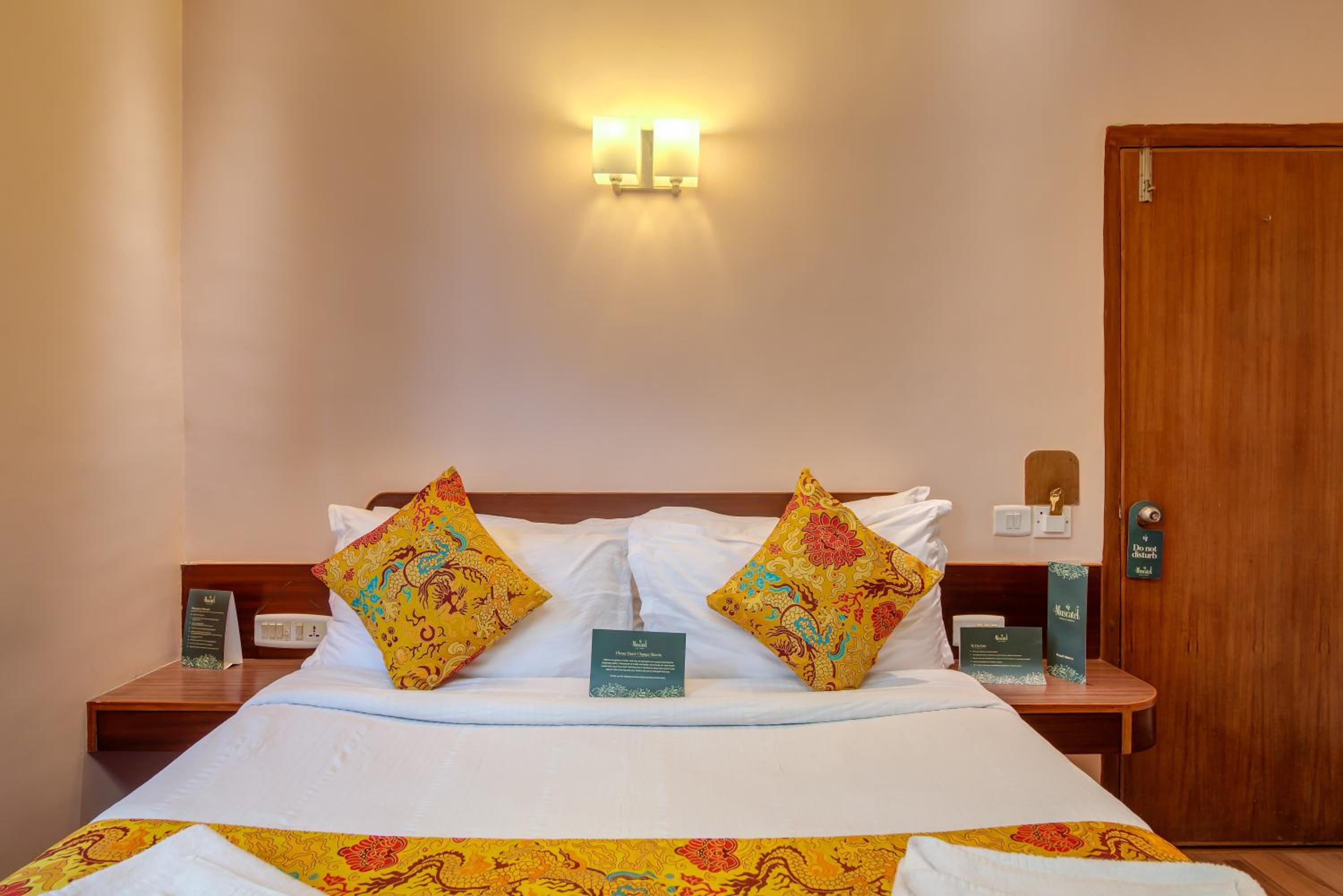 Deluxe Double Room - Photo 15