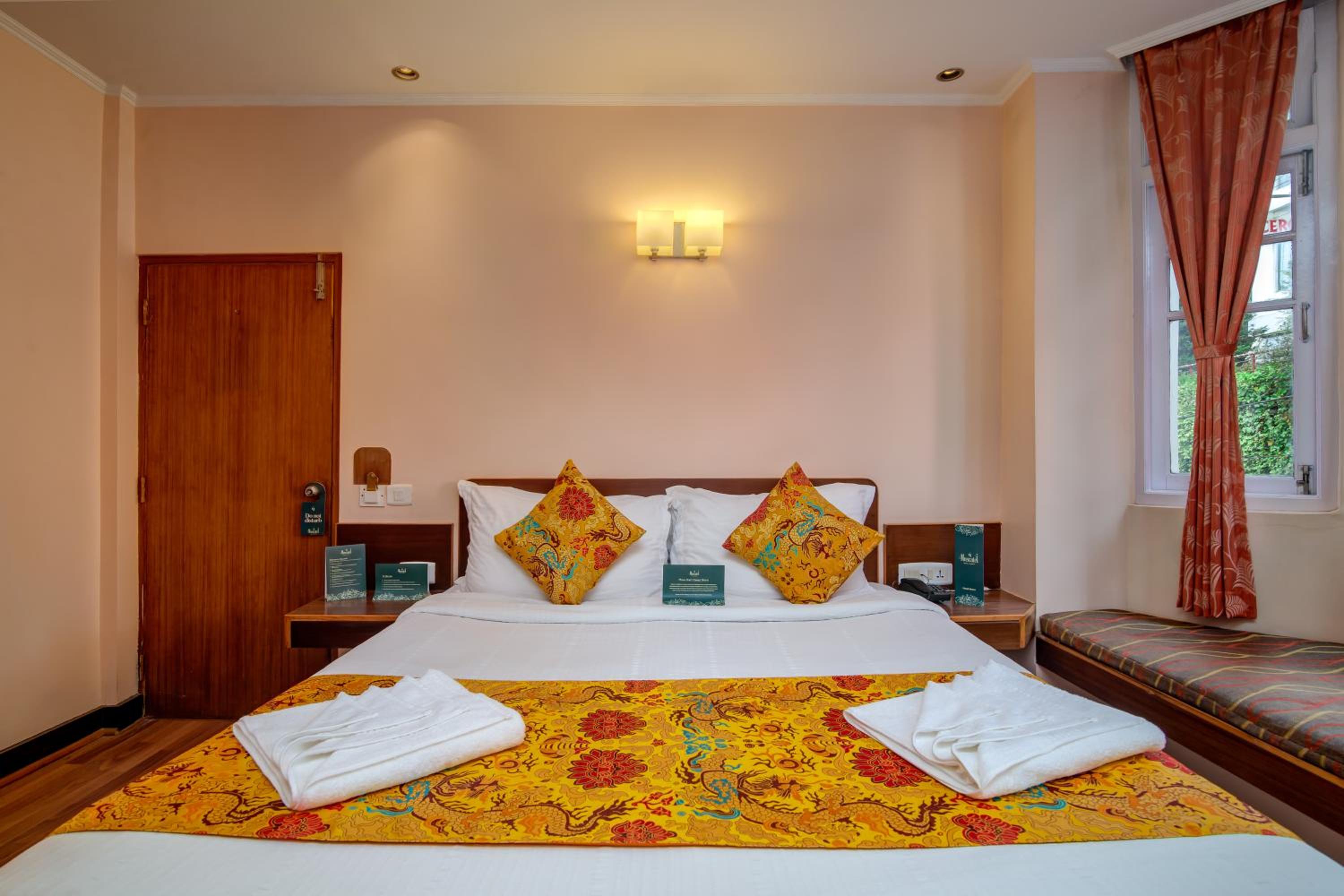 Deluxe Double Room - Photo 23