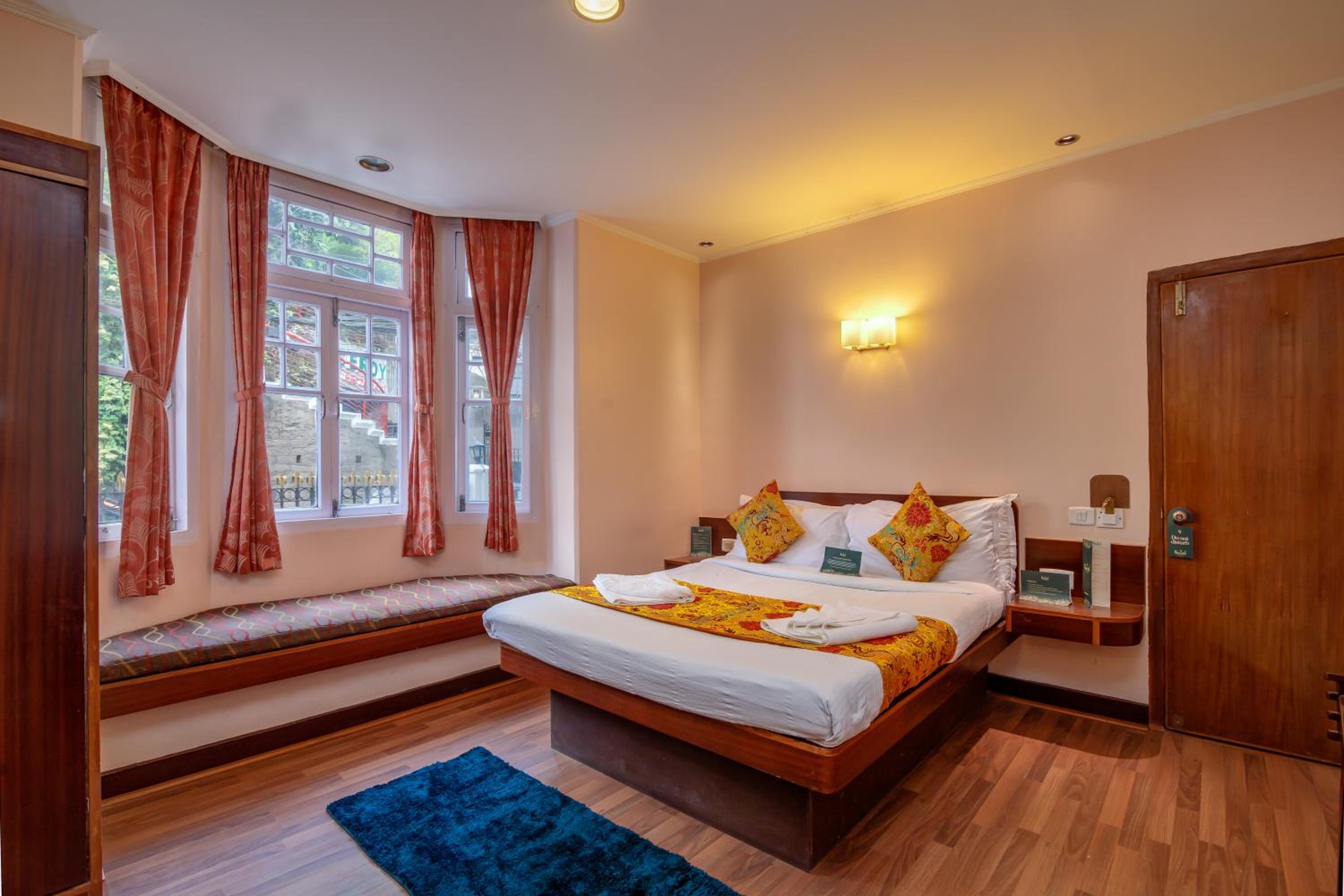 Deluxe Double Room - Photo 21