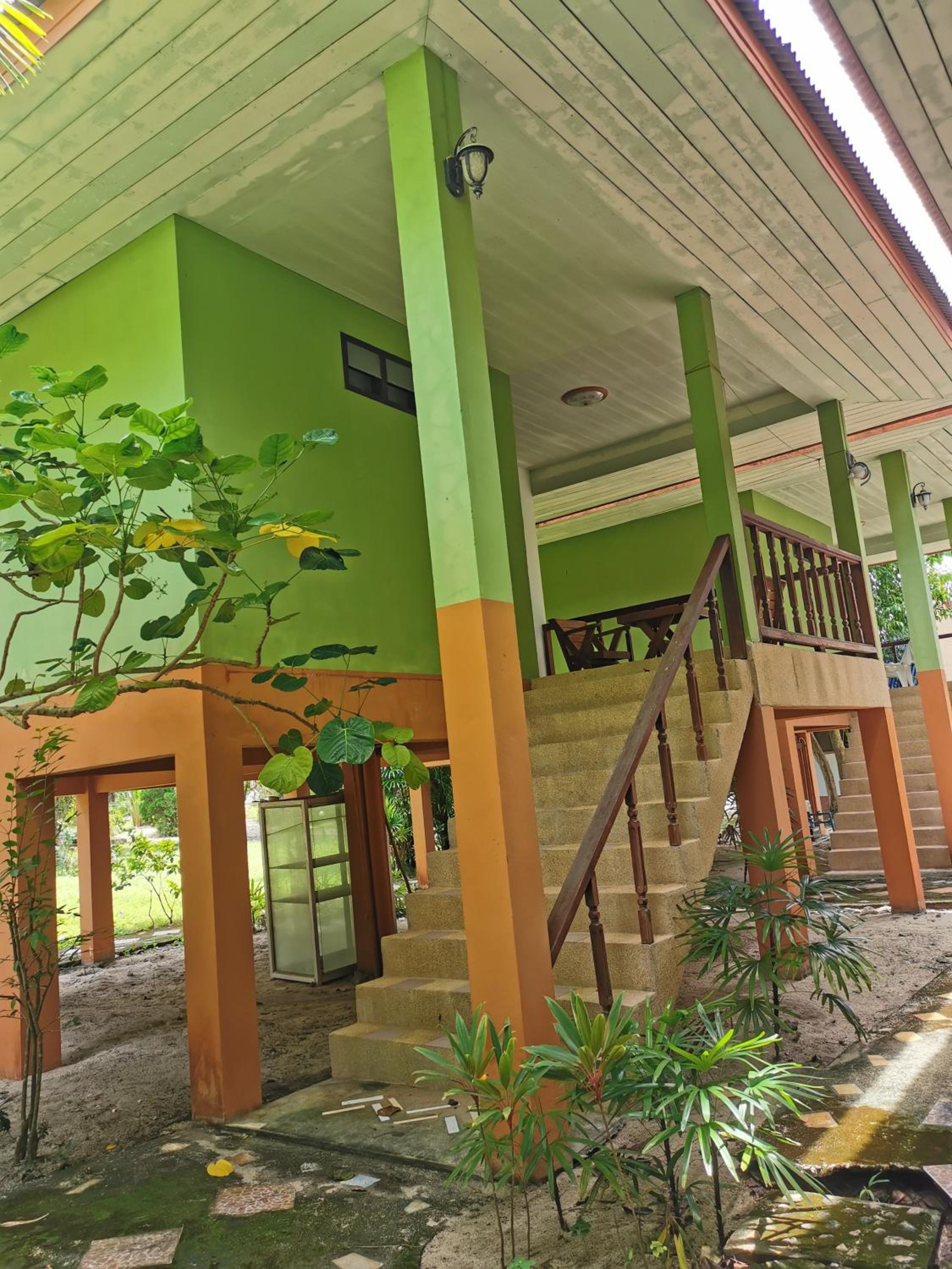 Two-Bedroom Cottage - Photo 2