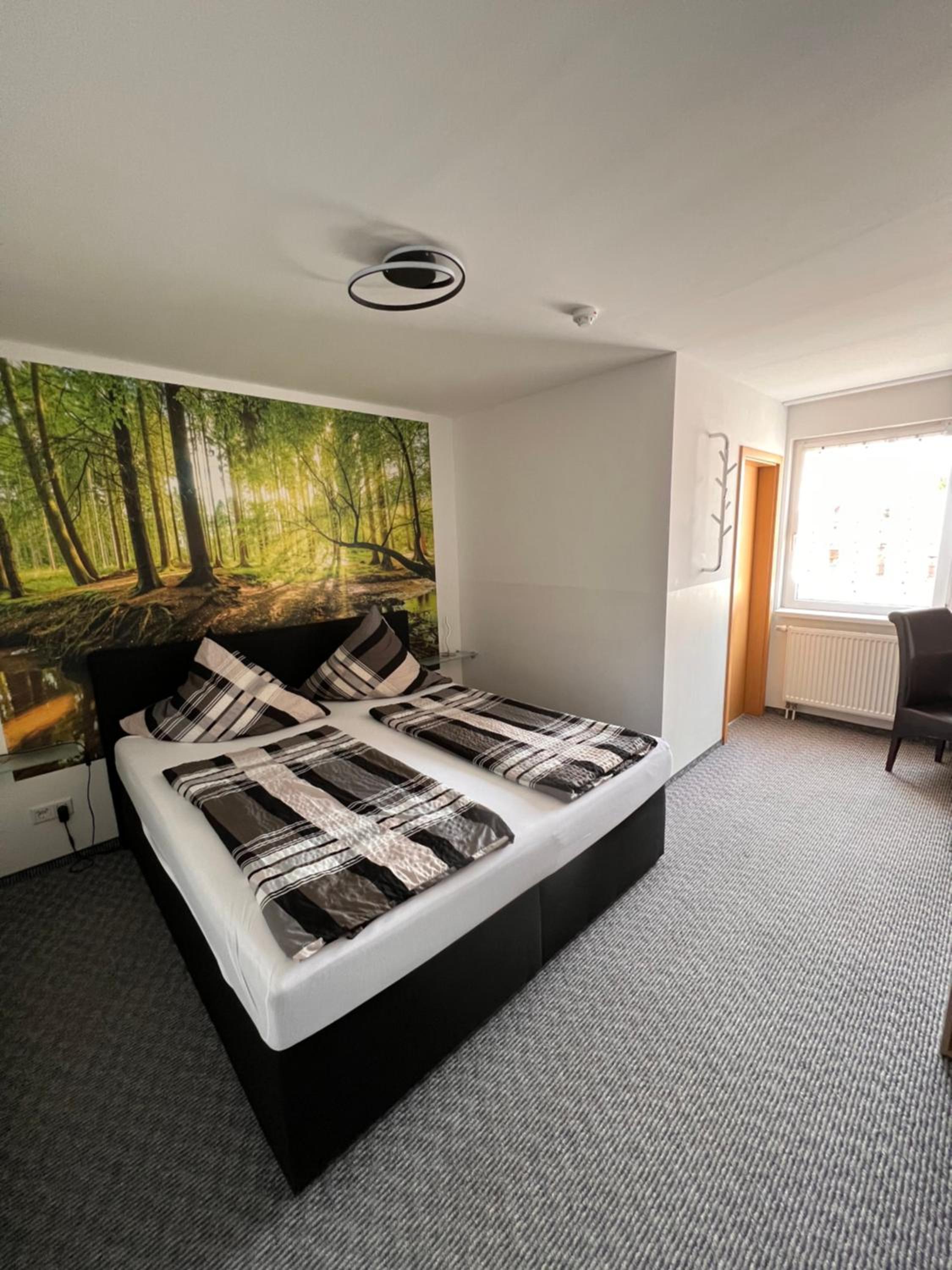 Standard Queen Room photo 2