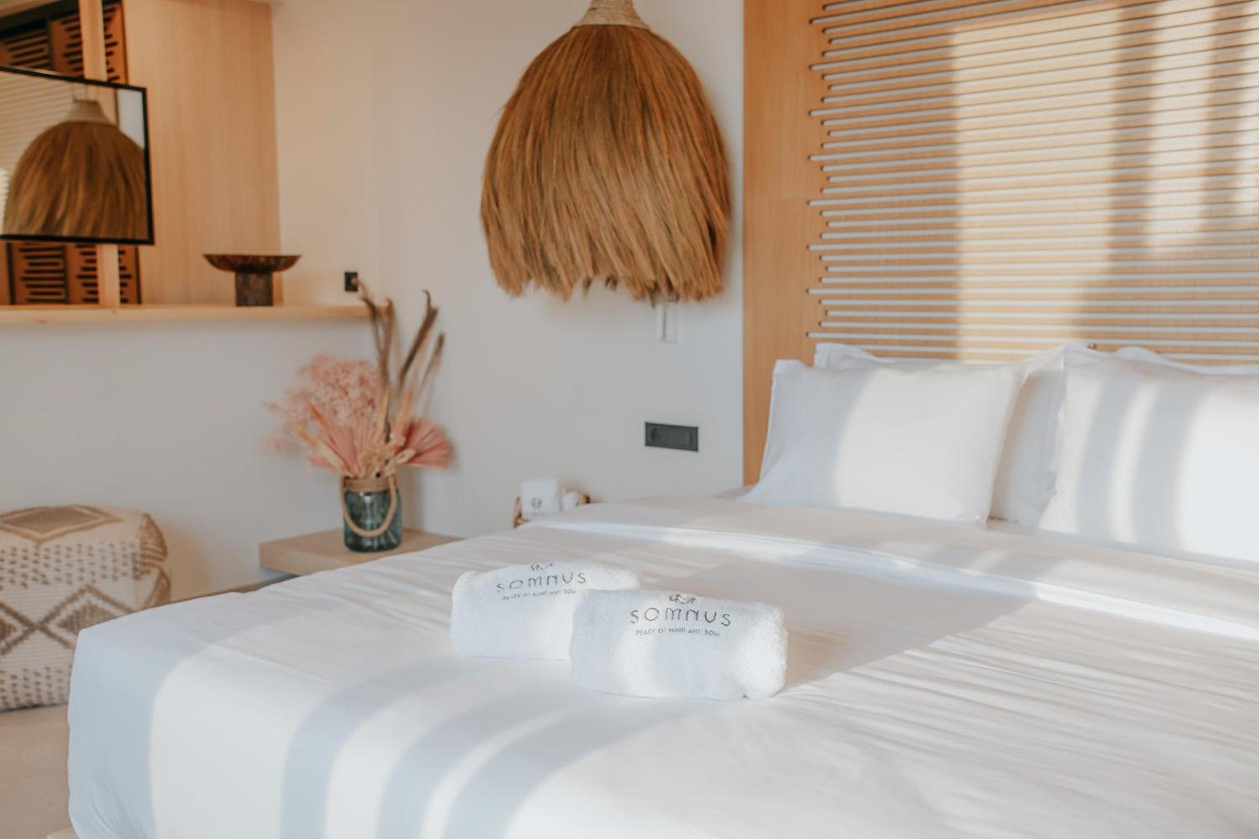 Suite with Private Pool - Photo 18