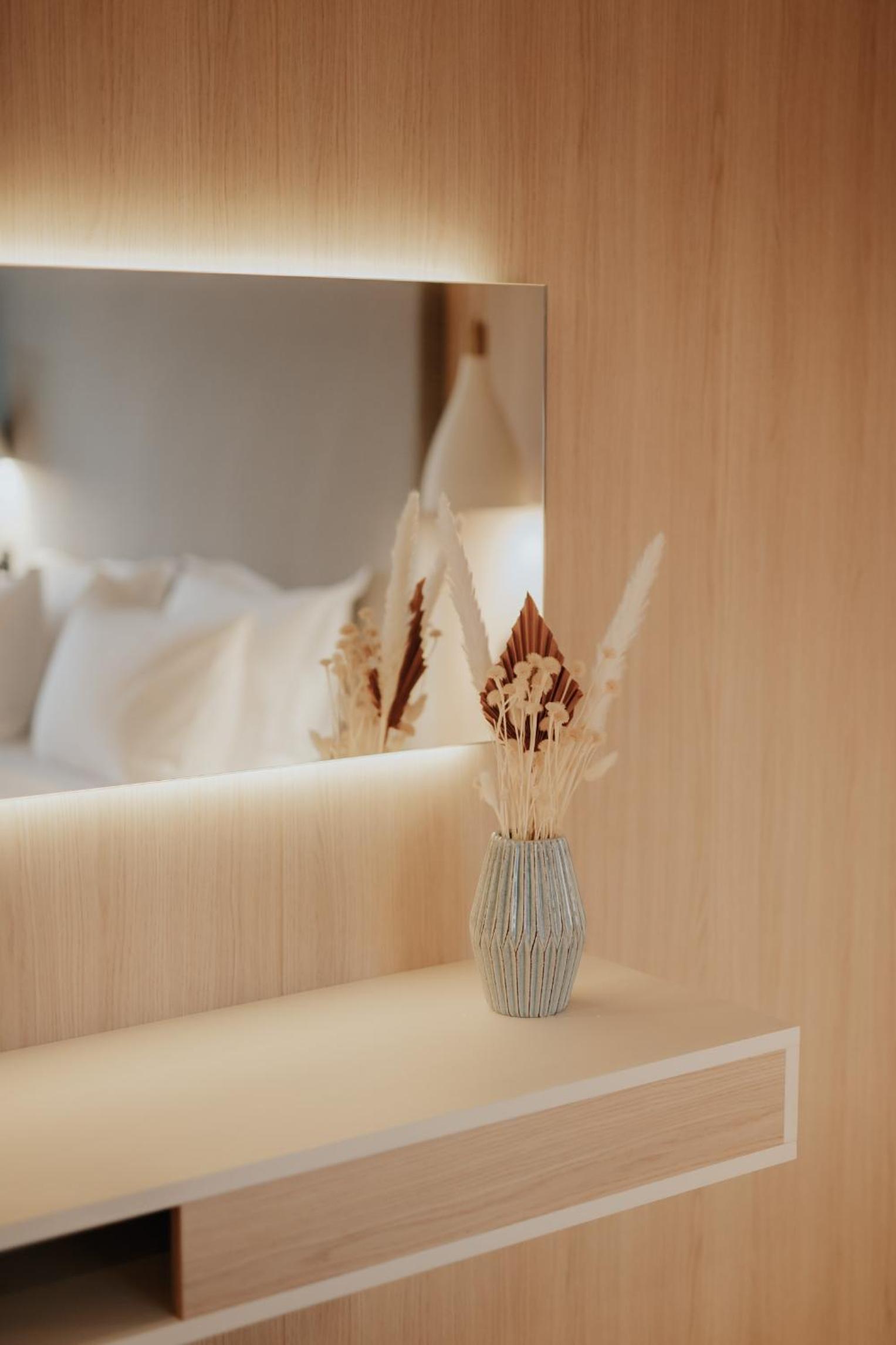 Junior Suite with Balcony photo 3